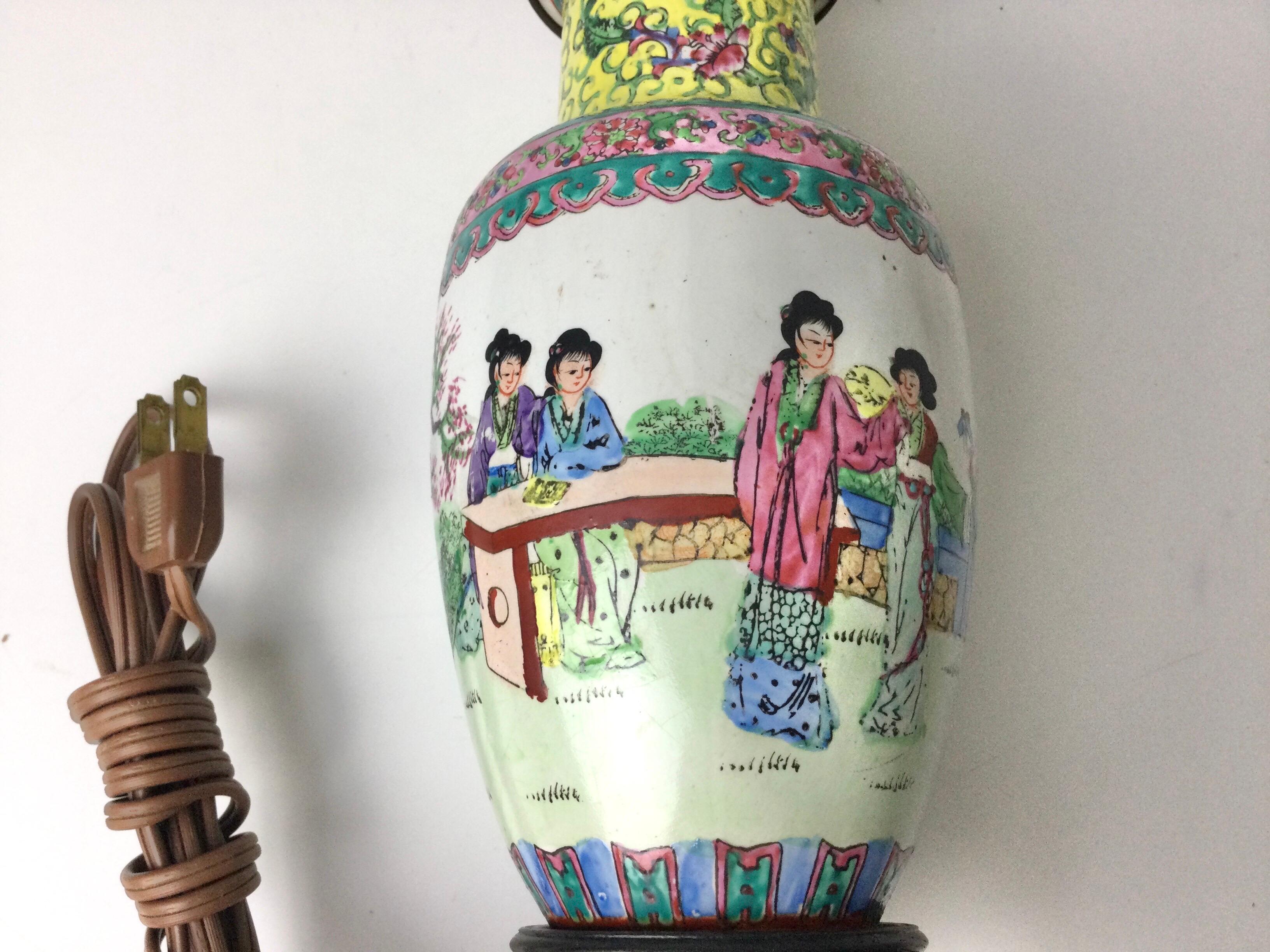 19th Century Chinese Export Porcelain Famille Small Table Lamp For Sale