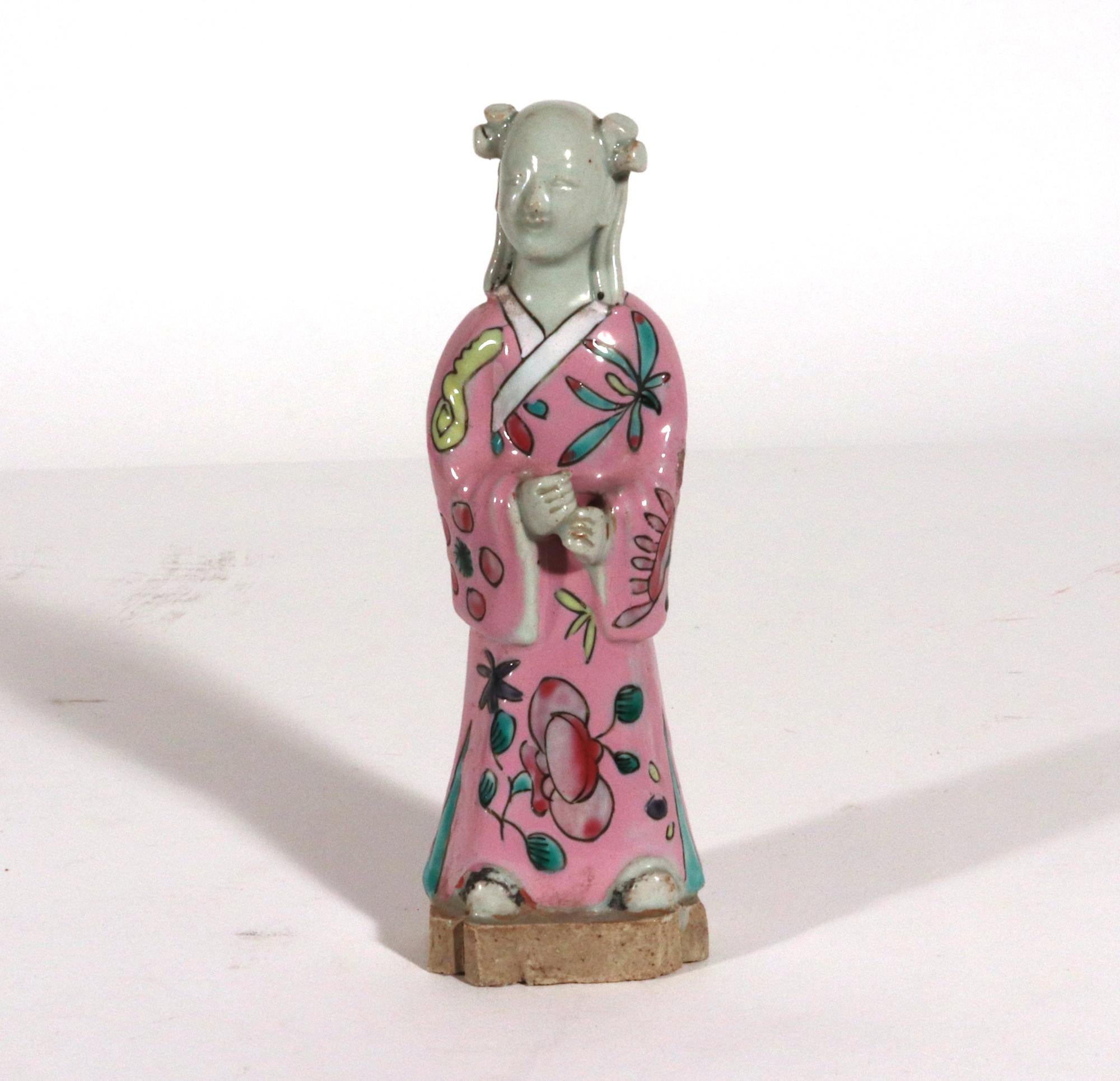 Chinese Export Porcelain Figures of Attendants, Set of Five For Sale 9