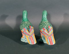 Chinesische Export-Porzellanfiguren von Tauben