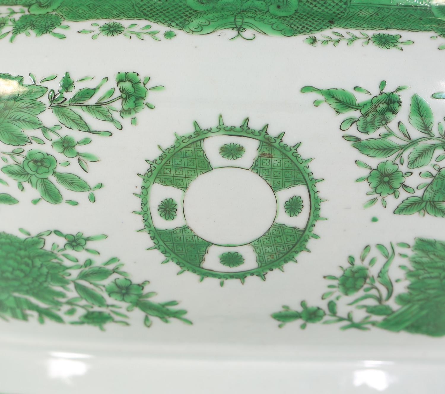 Chinesische Export-Porzellanterrine mit Fitzhugh-Muster Terrine, Deckel und Unterteller im Angebot 4