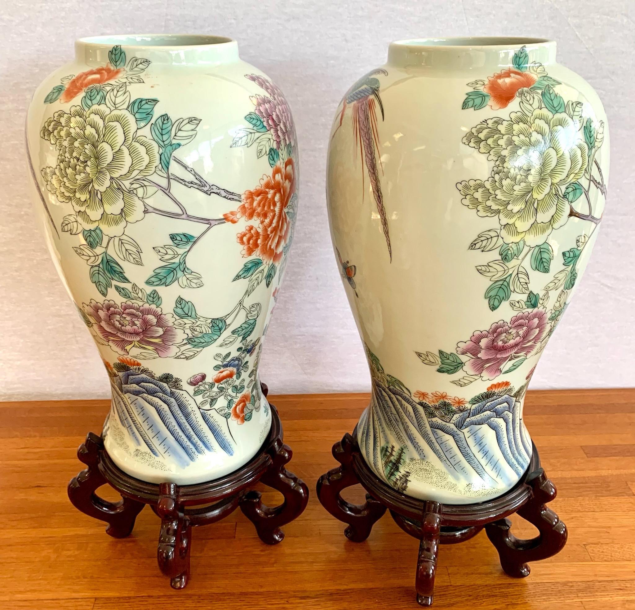 Chinese Export Porcelain Ginger Jars with Peonies, Matching Pair 1