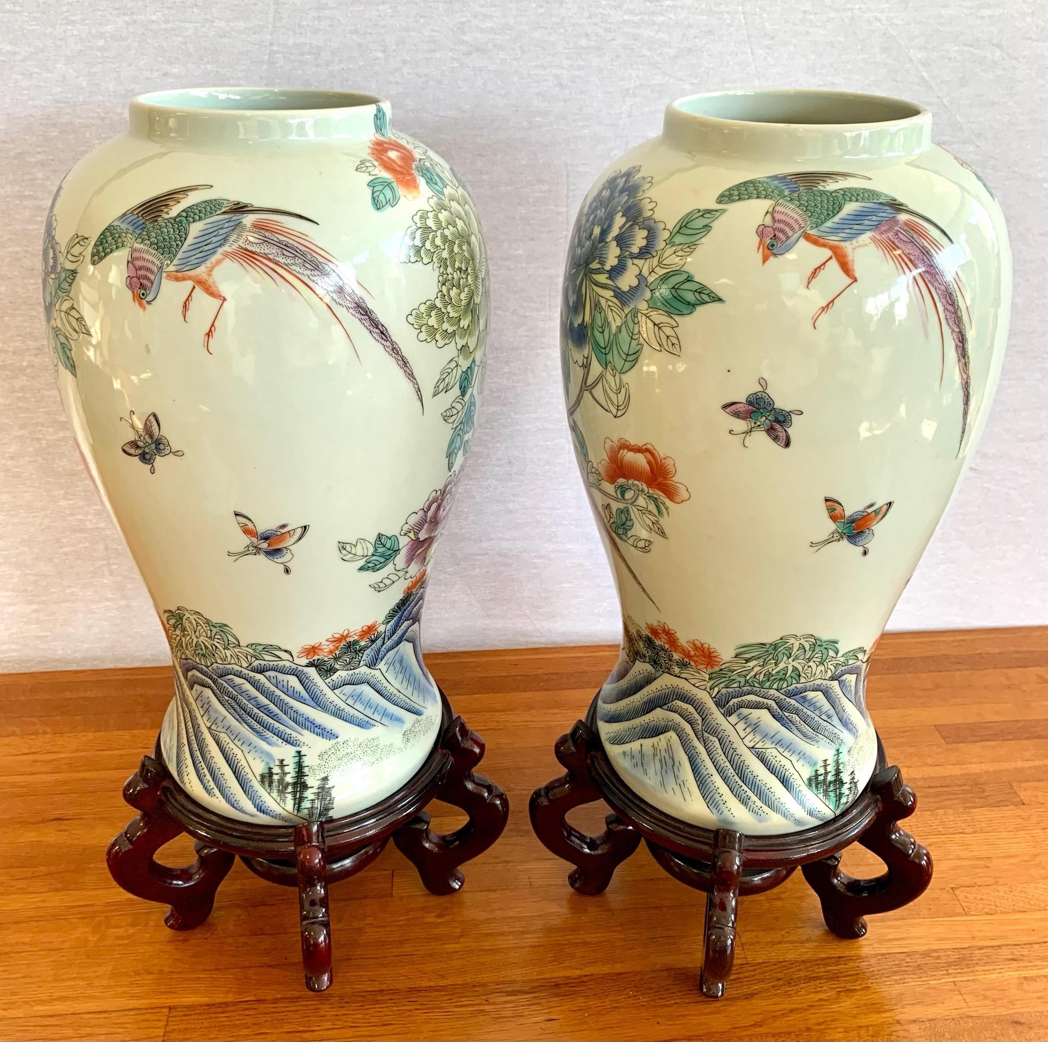 Chinese Export Porcelain Ginger Jars with Peonies, Matching Pair 2