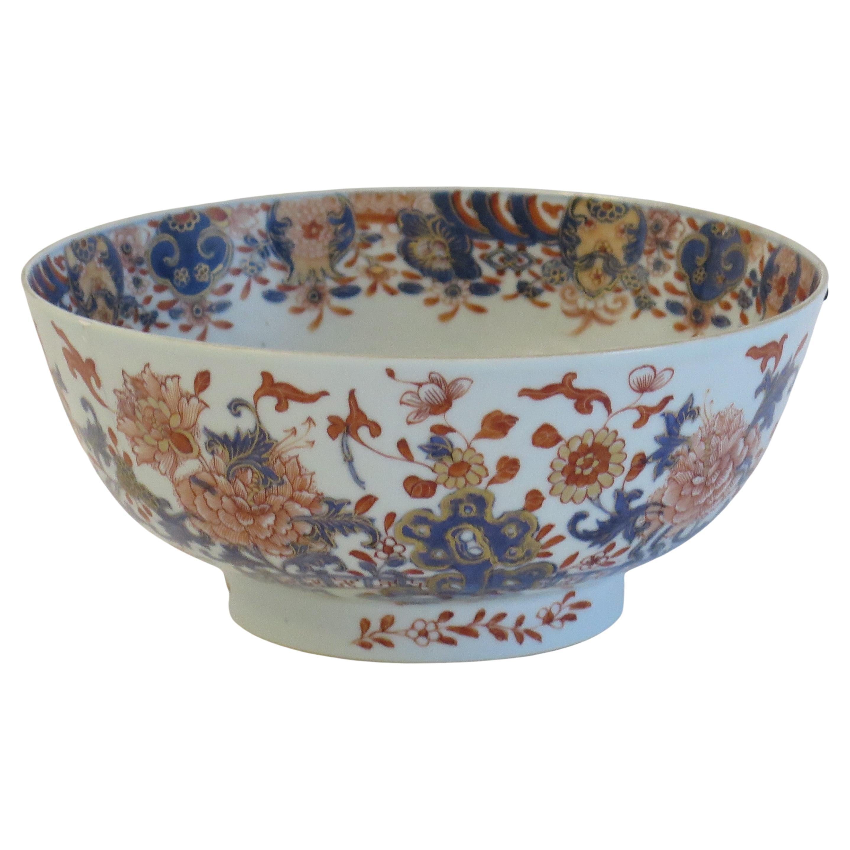 Chinese Export Porcelain Imari Bowl finely hand painted, Qing Kangxi Circa 1710
