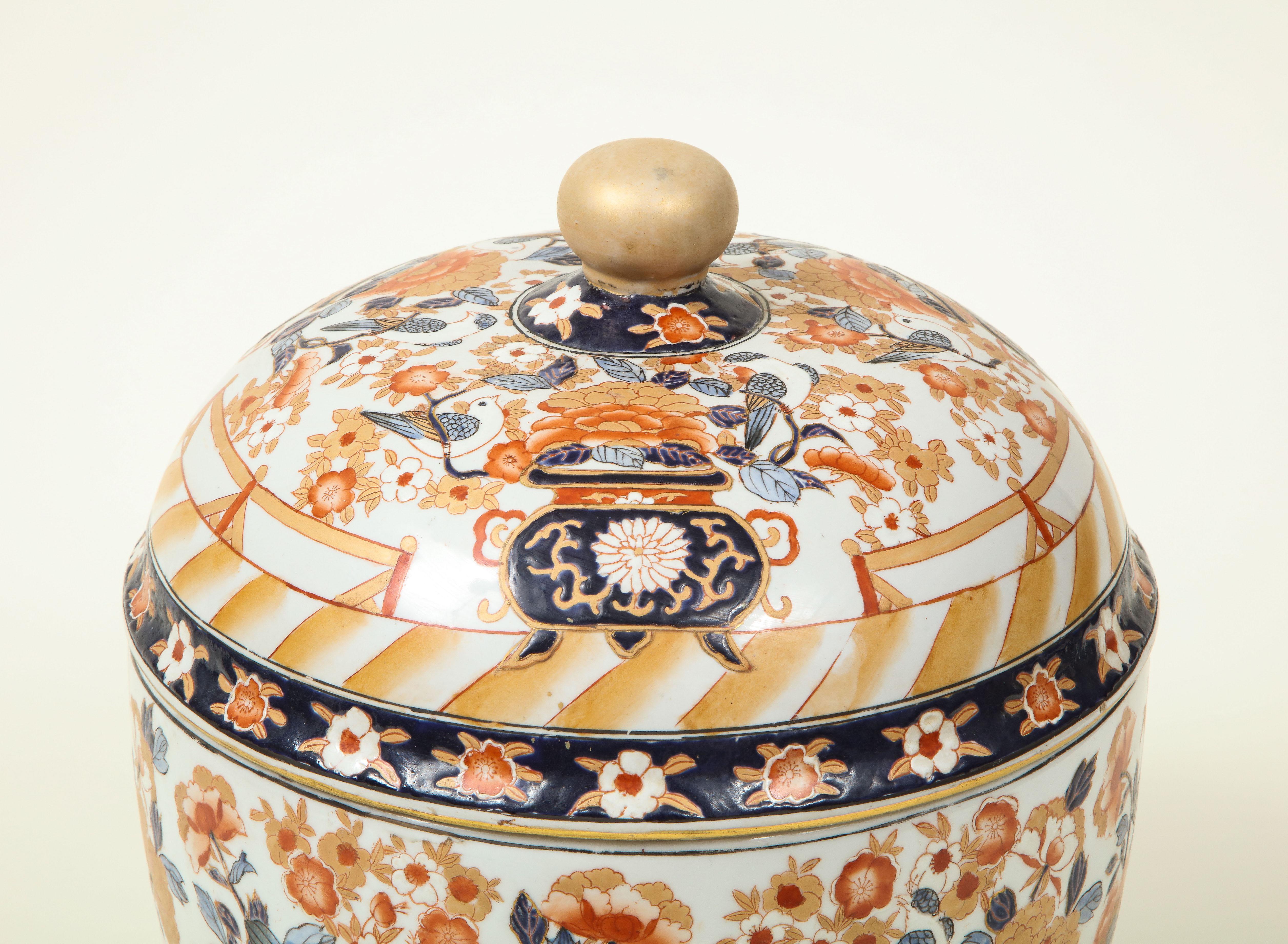 20th Century Chinese Export Porcelain Imari Covered Tureen