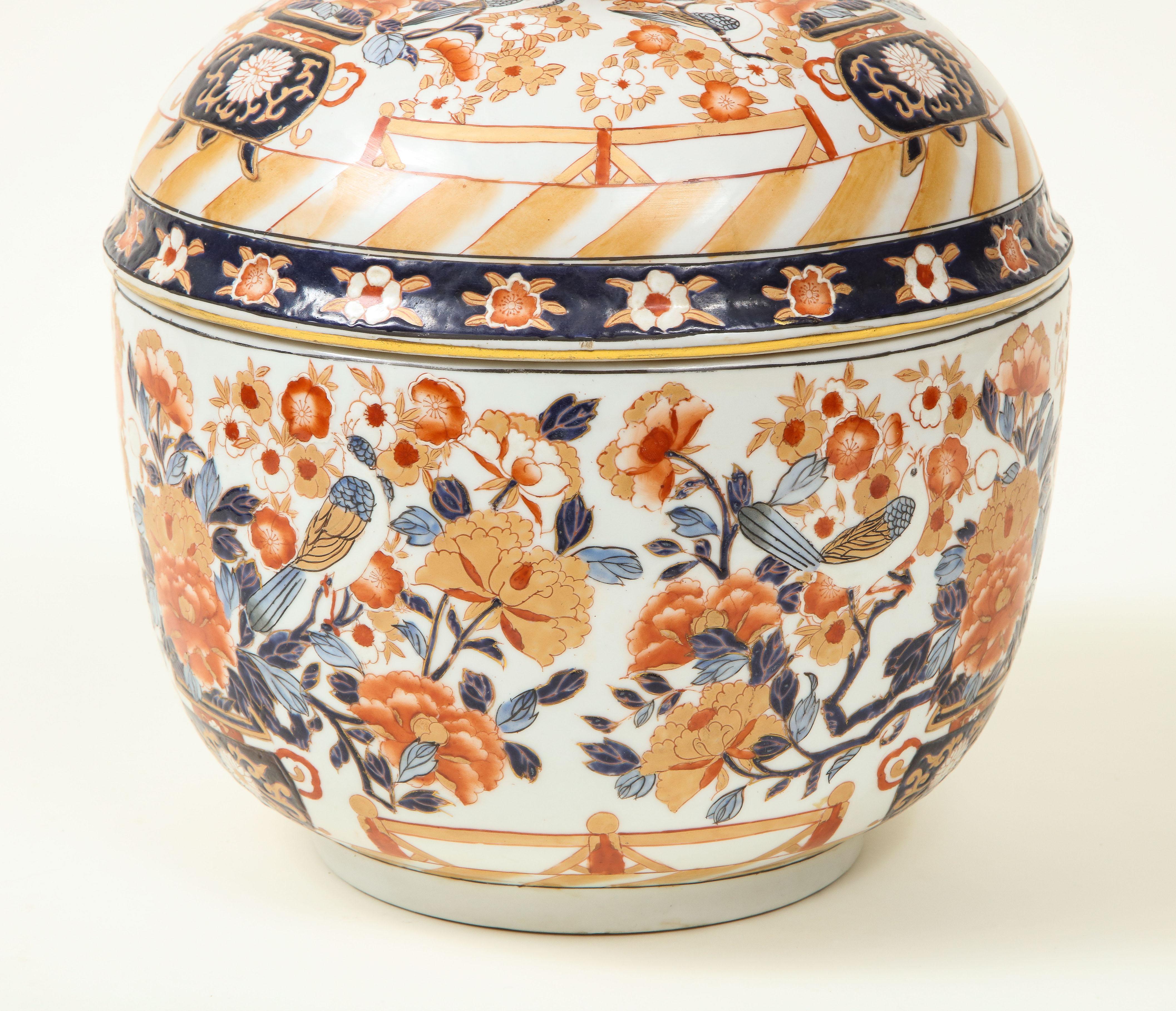 Chinese Export Porcelain Imari Covered Tureen 2