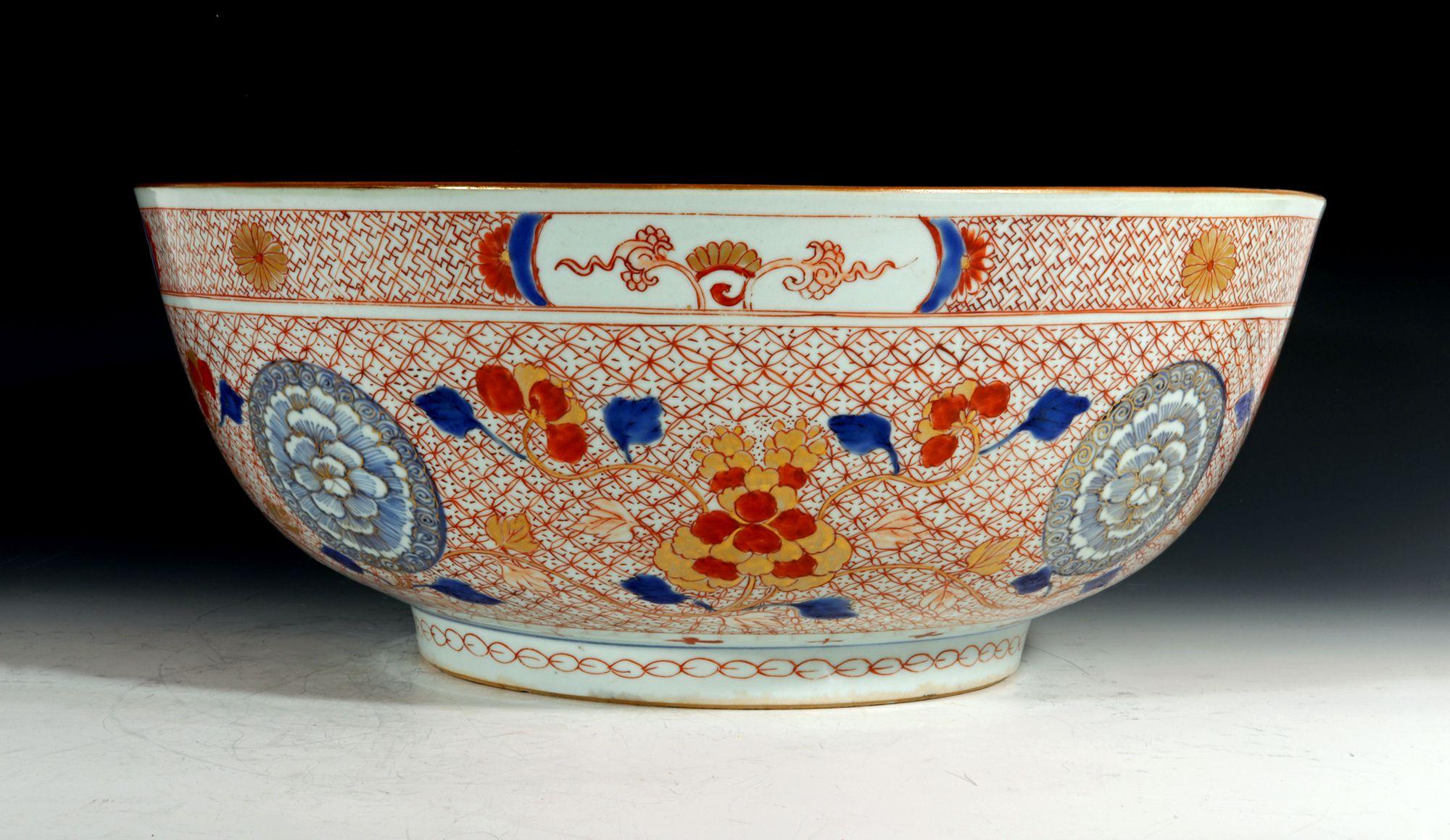 Chinese Export Porcelain Imari & Rouge de Fer Large Punch Bowl For Sale 2