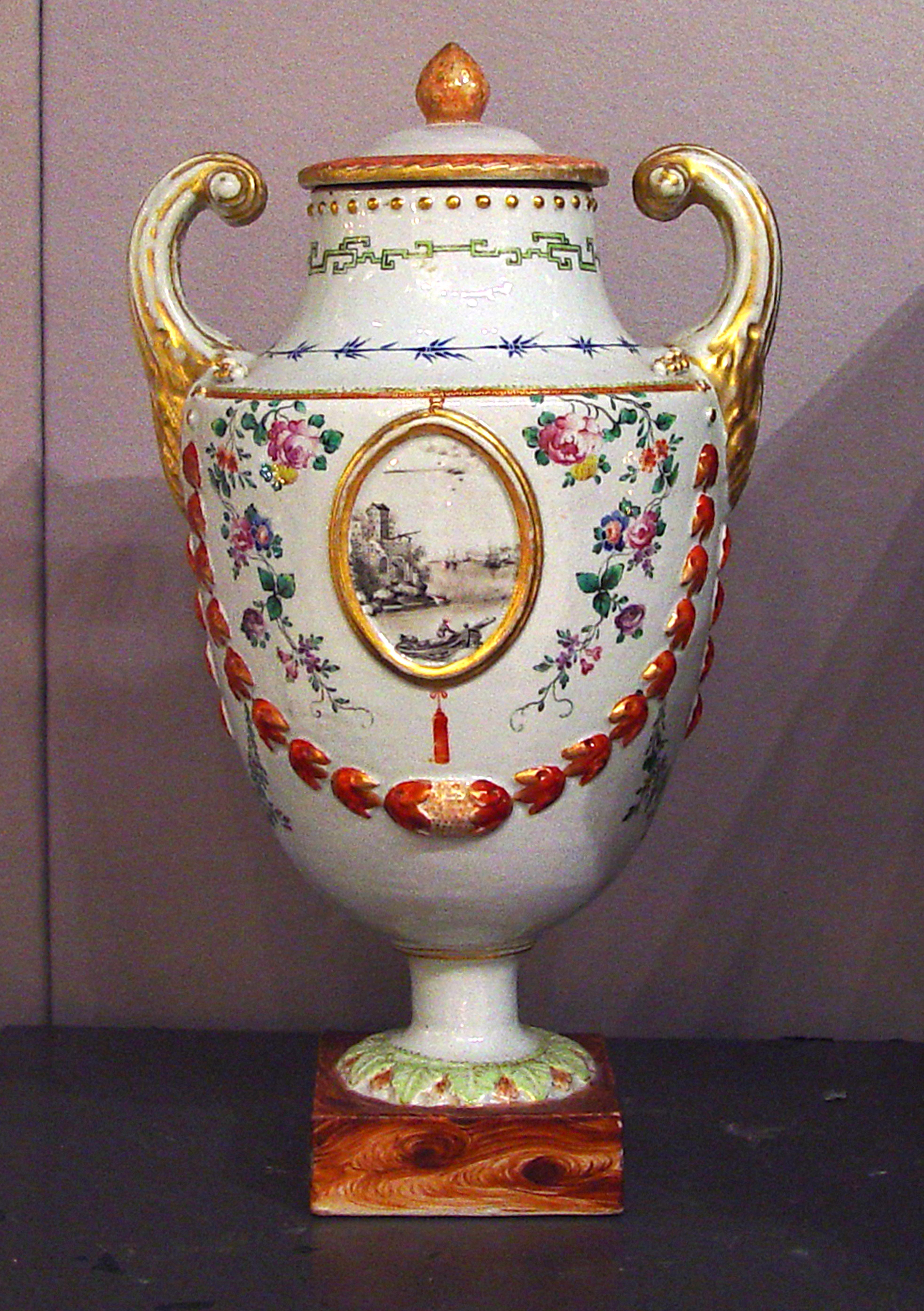 18th Century and Earlier 18th-century Chinese Export Porcelain Pistol-Handled Vase and Cover