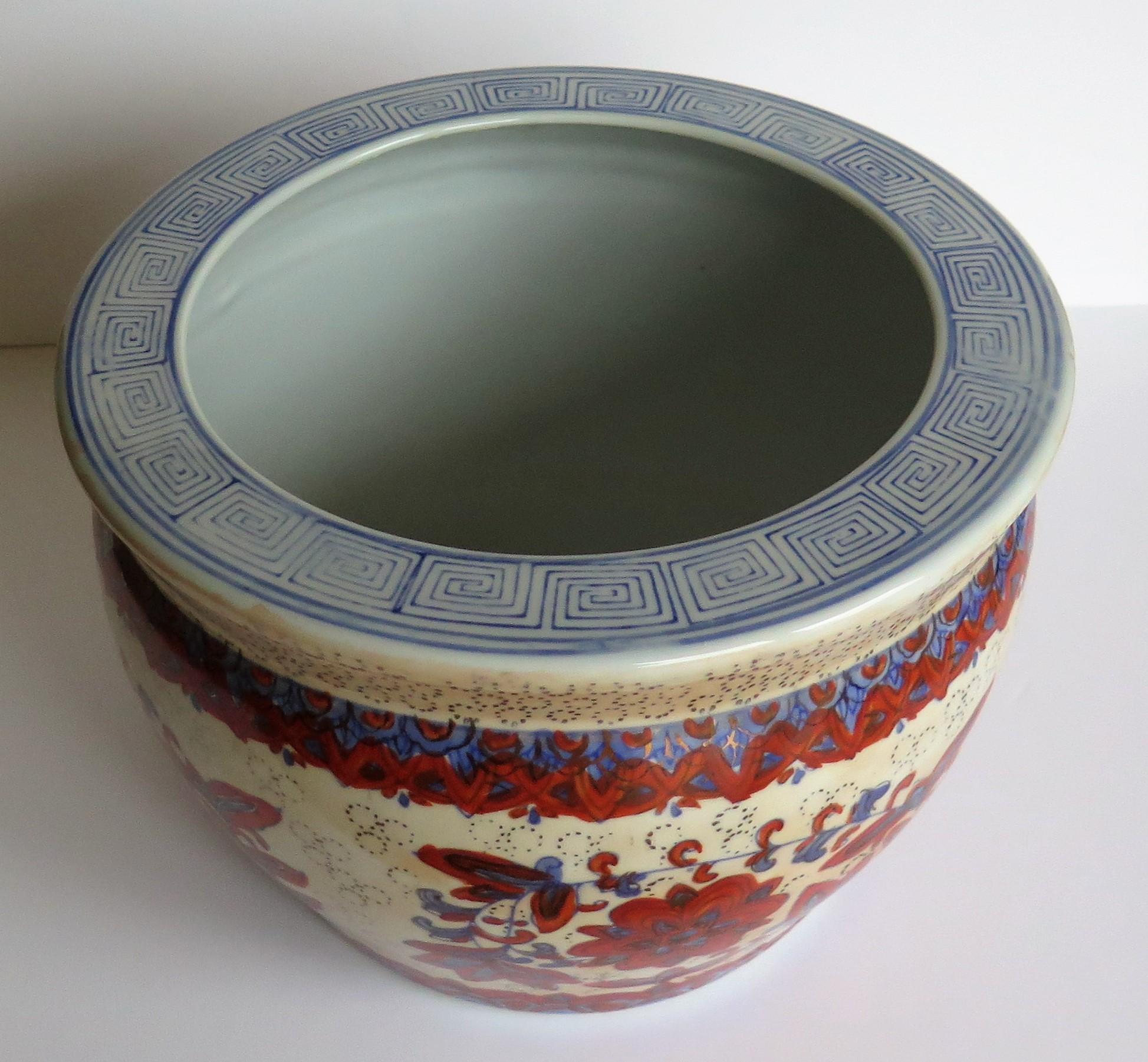 Chinese Export Porcelain Jardiniere or Planter Hand Painted, circa 1940 4