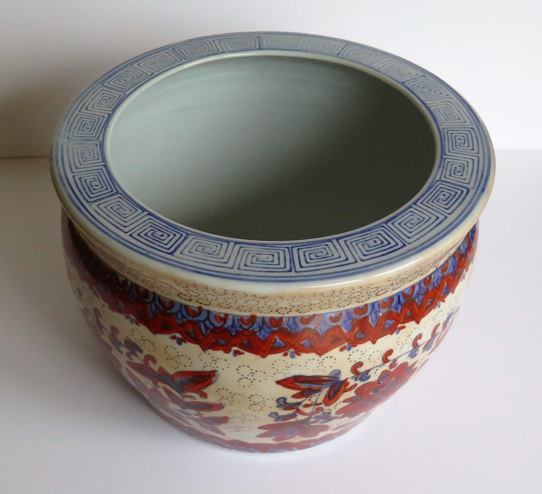 Chinese Export Porcelain Jardiniere or Planter Hand Painted, circa 1940 2