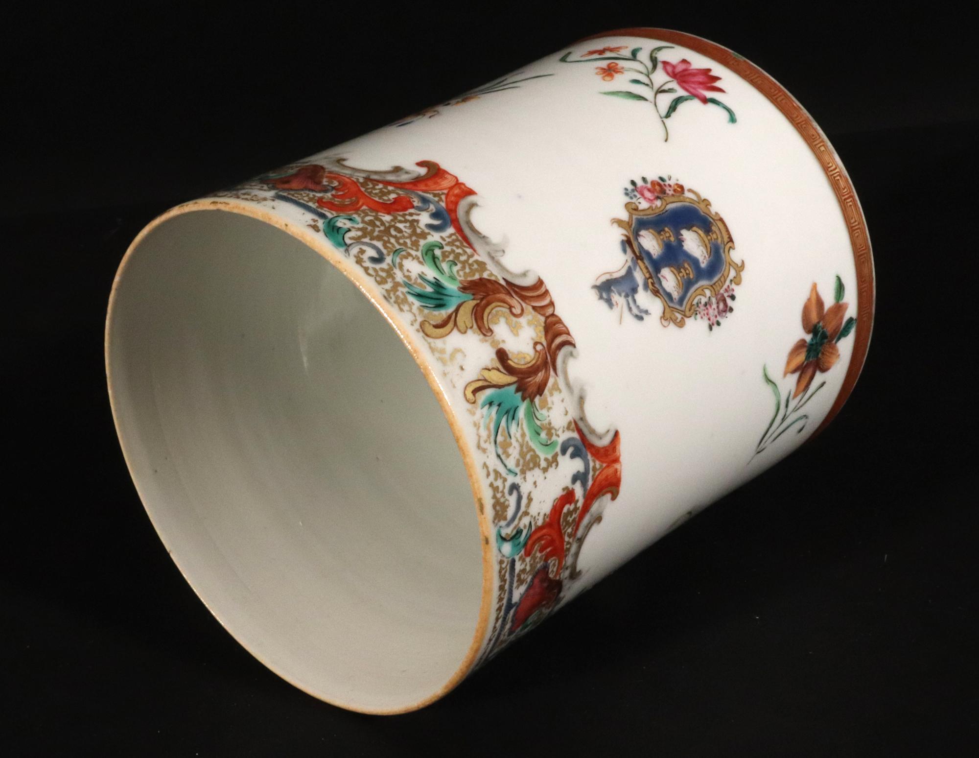 Chinese Export Porcelain Large Armorial Tankard For Sale 7