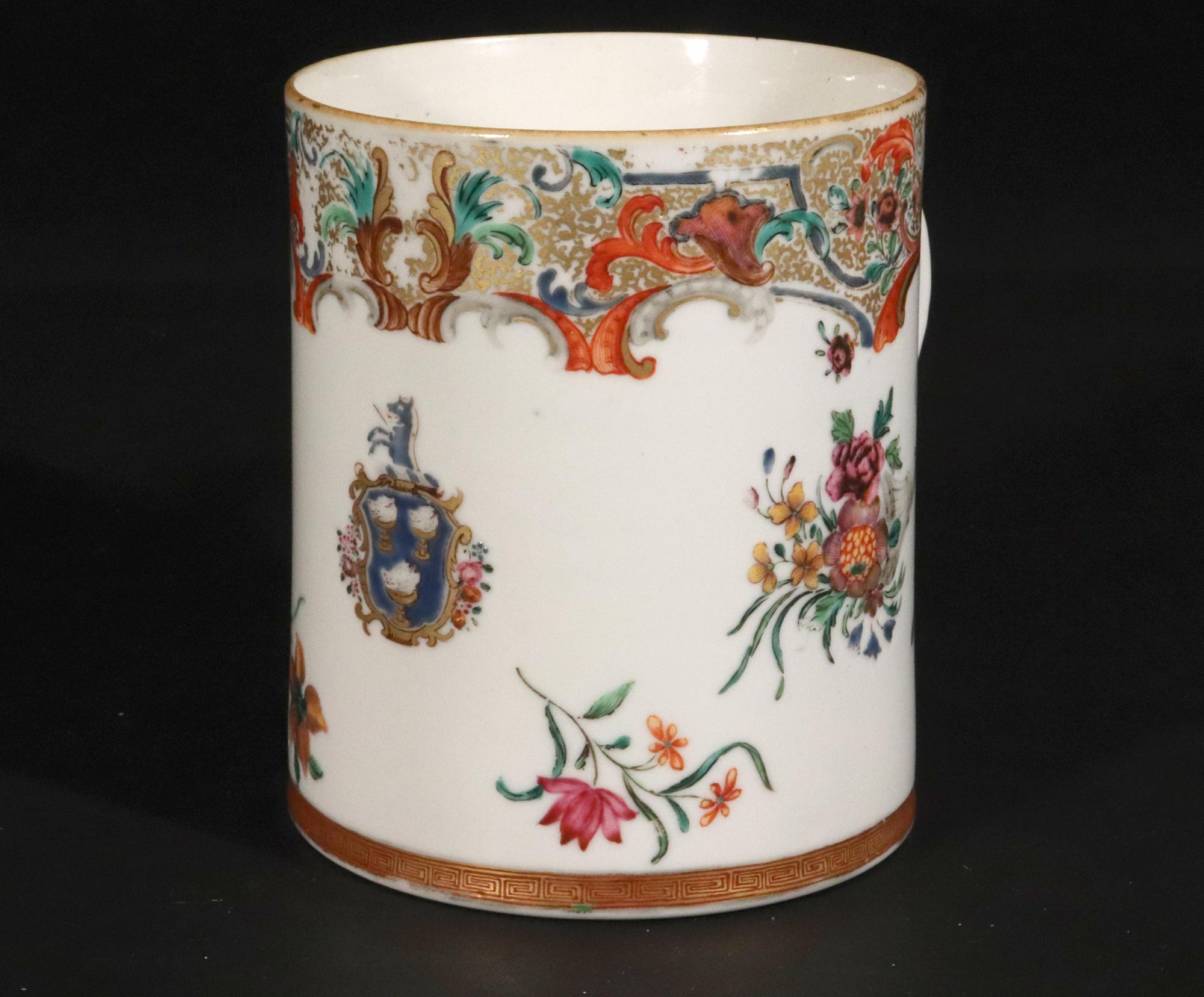 Chinese Export Porcelain Large Armorial Tankard In Good Condition For Sale In Downingtown, PA