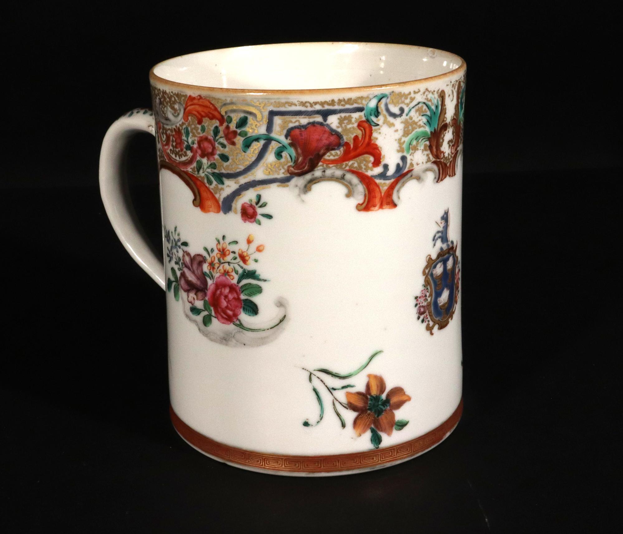 Chinese Export Porcelain Large Armorial Tankard For Sale 2