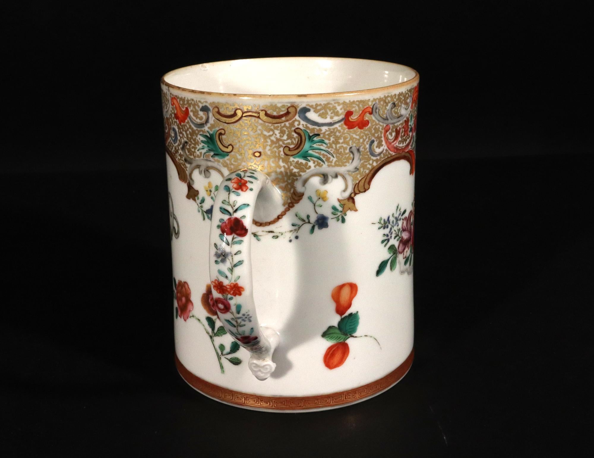 Chinese Export Porcelain Large Armorial Tankard For Sale 4