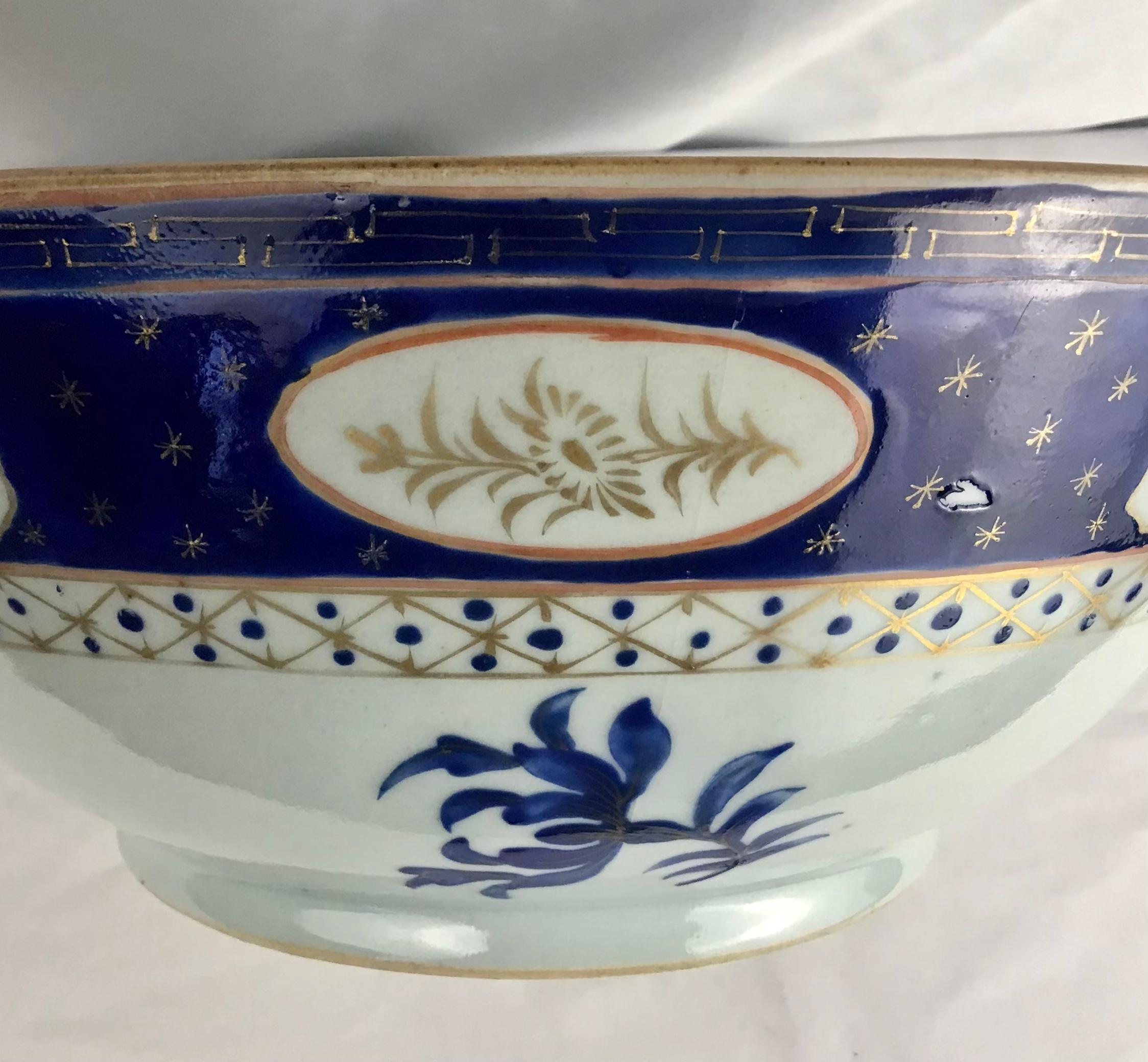 Chinese Export Porcelain Large Bowl Cobalt and Gilt  For Sale 1