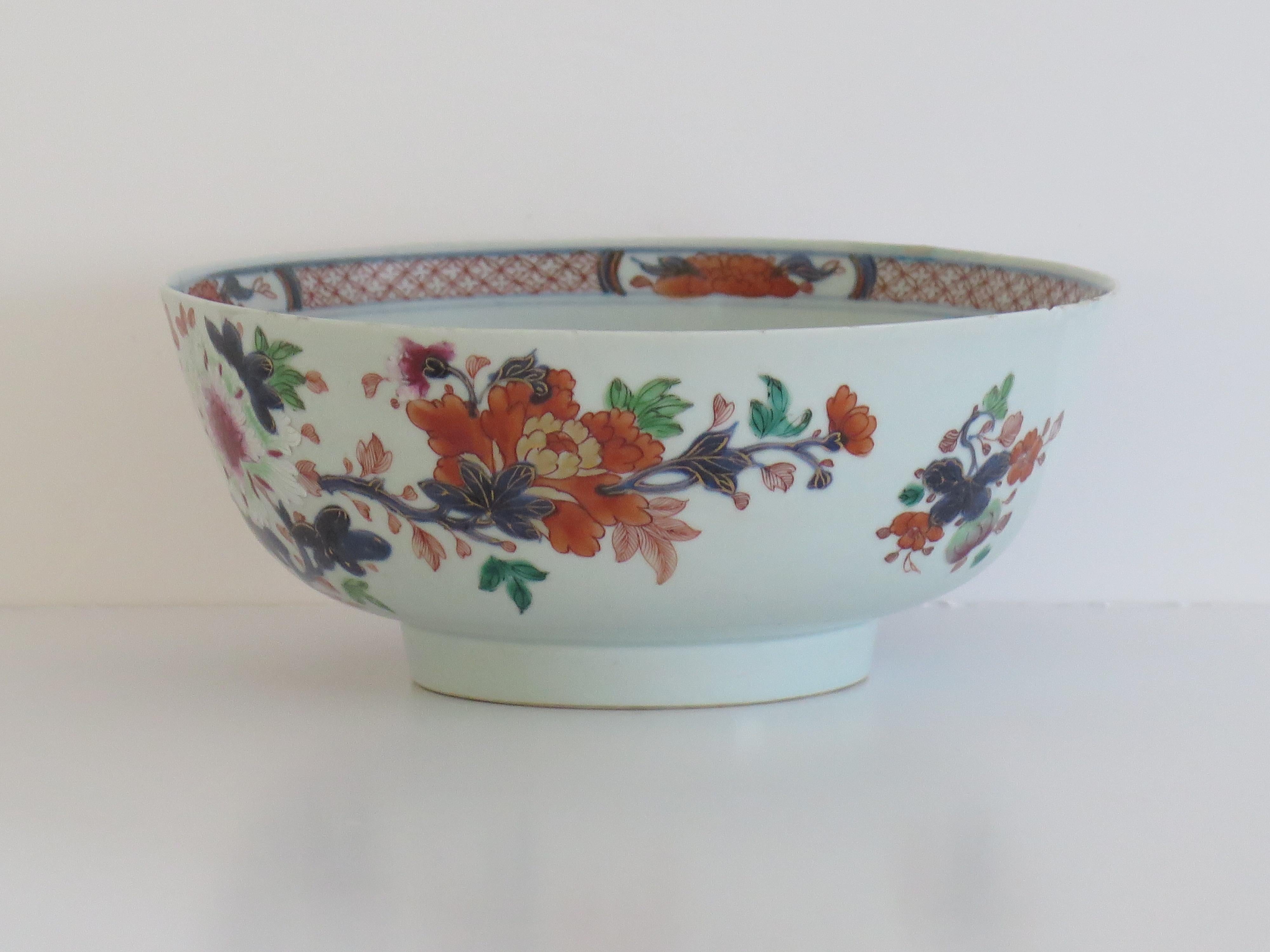Chinese Export Porcelain Large Bowl Hand Painted Famille Rose, Qing Ca 1750 For Sale 1