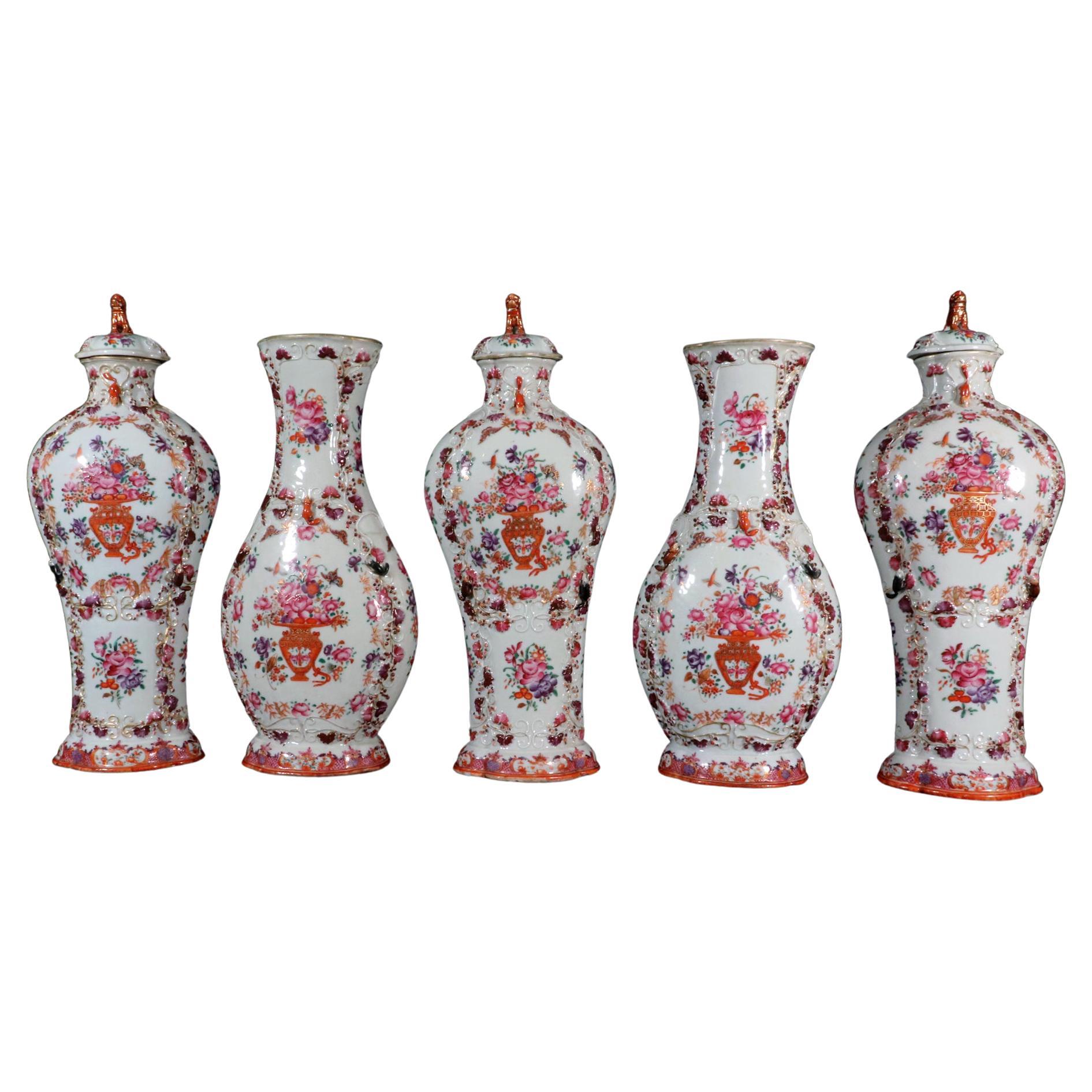 Grande garniture de vases Famille Rose en porcelaine d'exportation chinoise