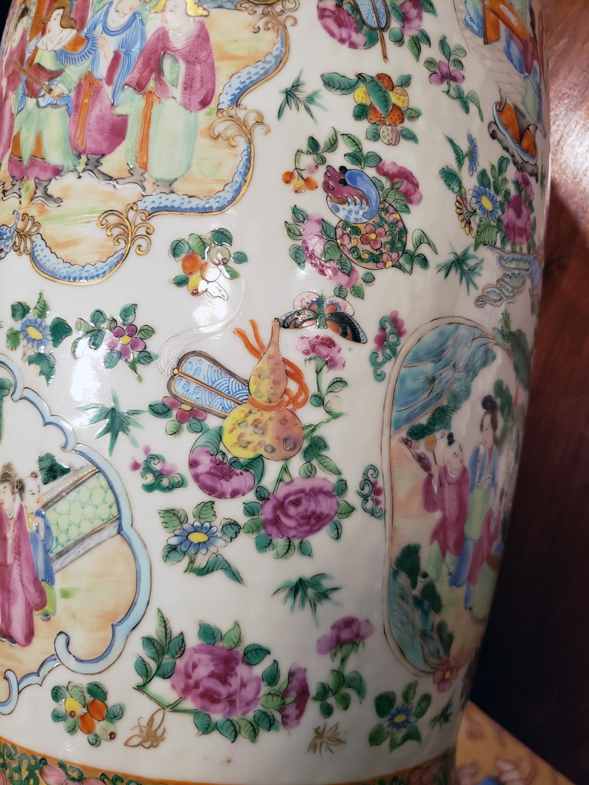 Chinese Export Porcelain Large Rose Medallion Vases In Good Condition For Sale In Downingtown, PA