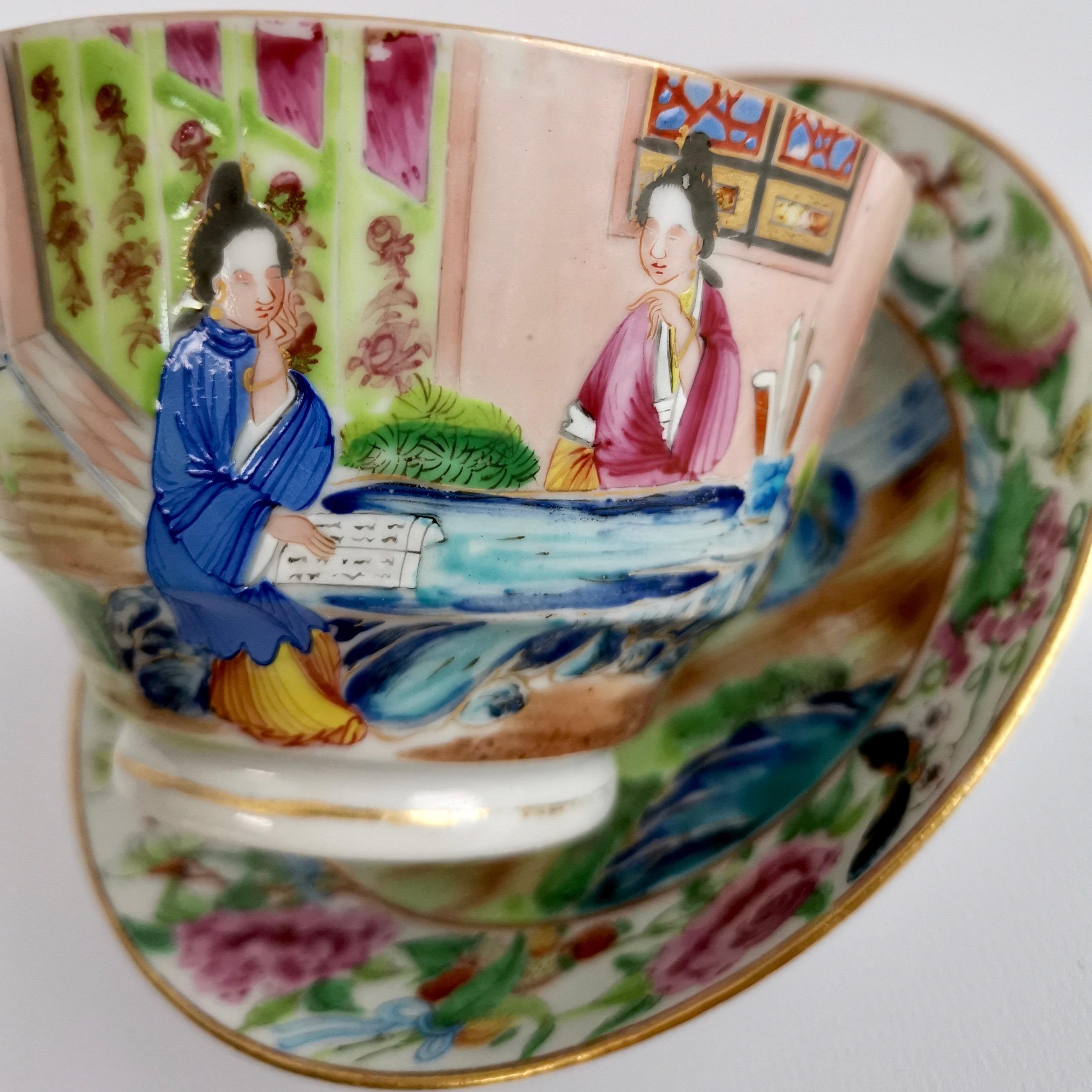 Chinese Export Porcelain Breakfast Teacup, Canton Famille Verte Figures, '1' In Good Condition In London, GB