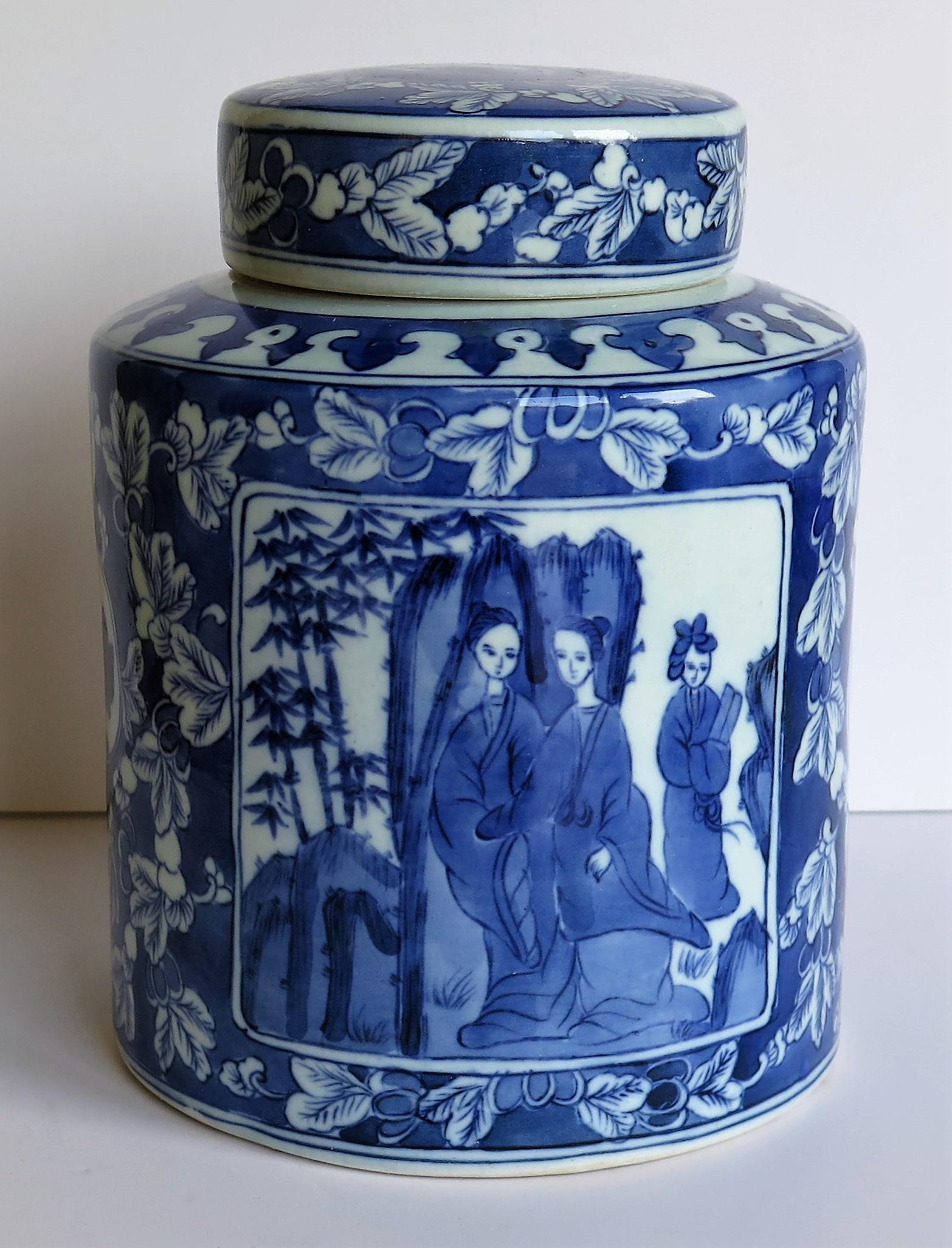 20th Century Chinese Export Porcelain Lidded Jar or Pot Blue and White, Hand Painted