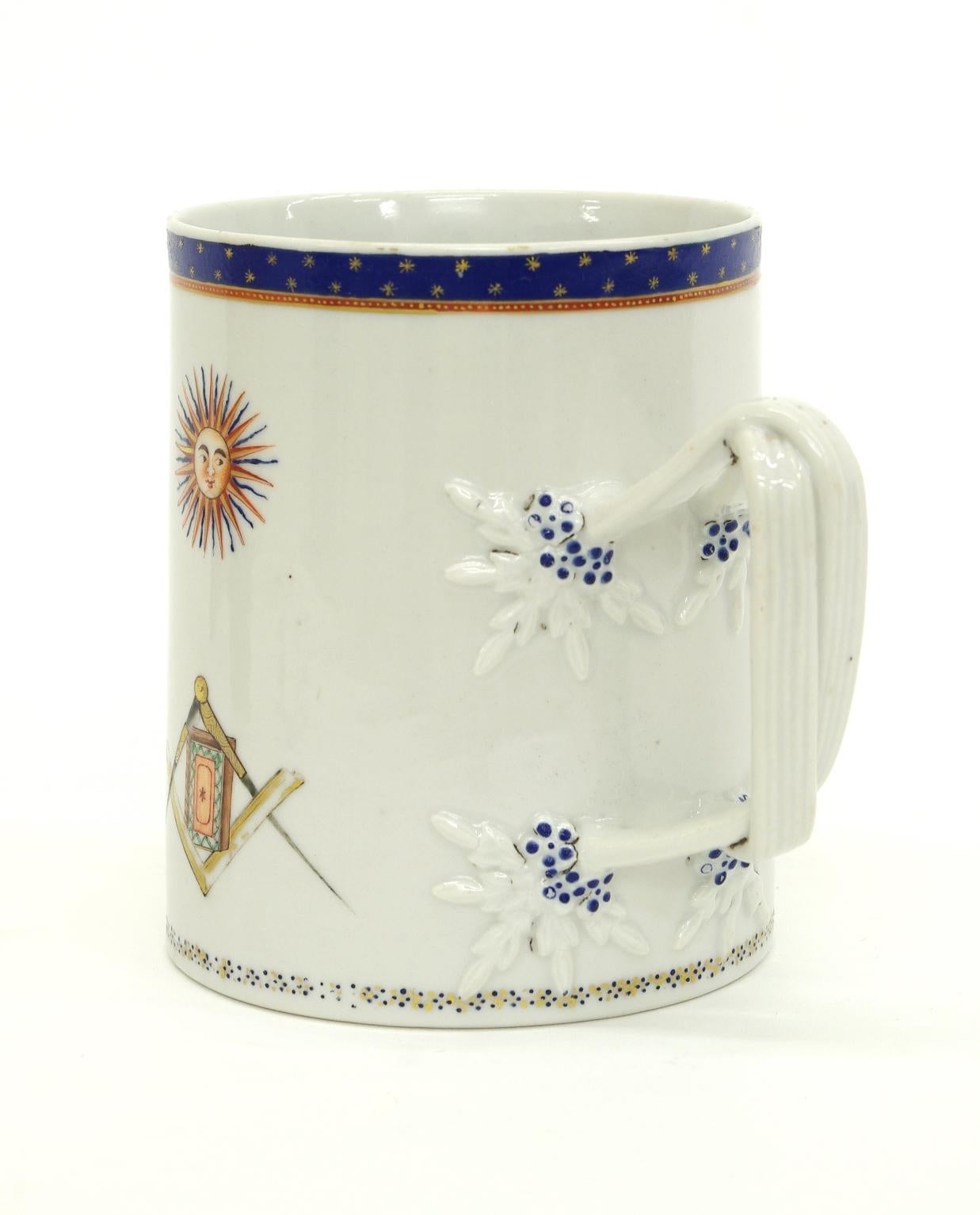Late 18th Century Chinese Export Porcelain Masonic Mug, circa 1795 For Sale