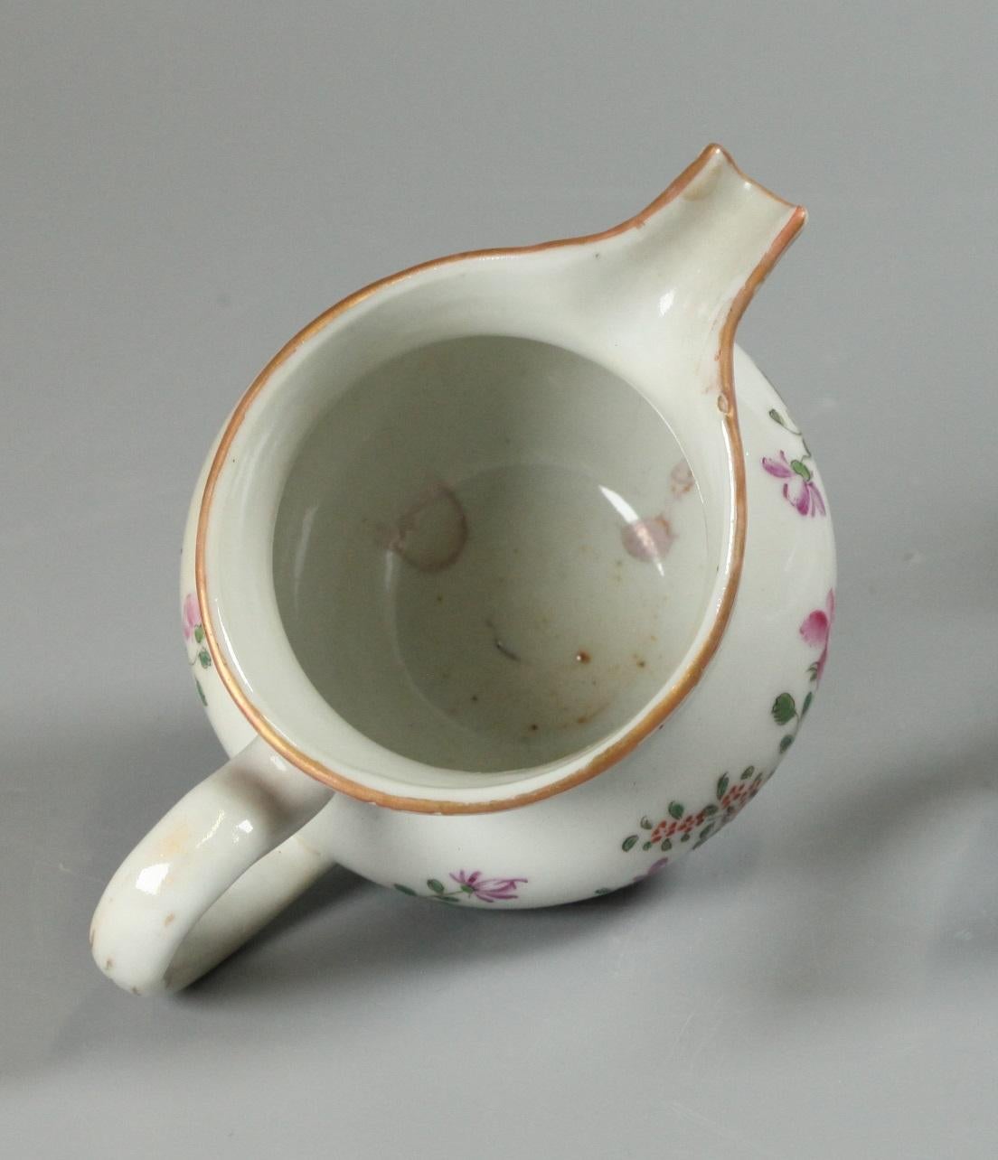 Chinois Pot à lait en porcelaine d'exportation chinoise, A.I.C. en vente