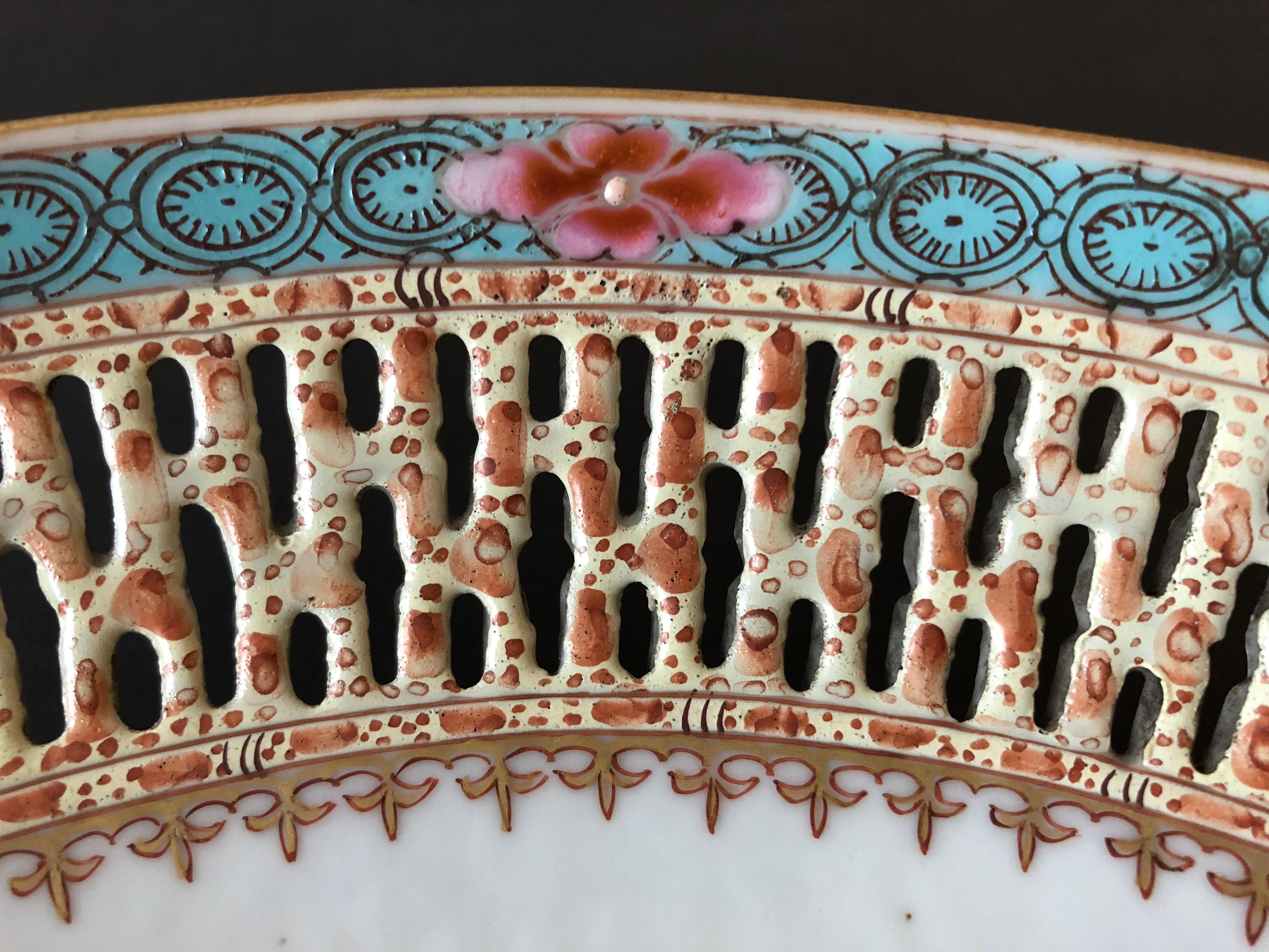Other Chinese Export Porcelain Openwork Dish from the Qianlong Period For Sale