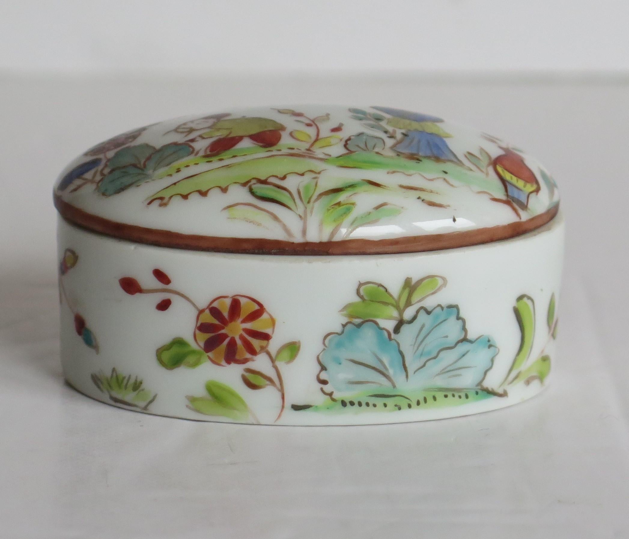 Chinese Export Porcelain oval Lidded Box Hand Painted, circa 1920 For Sale 1