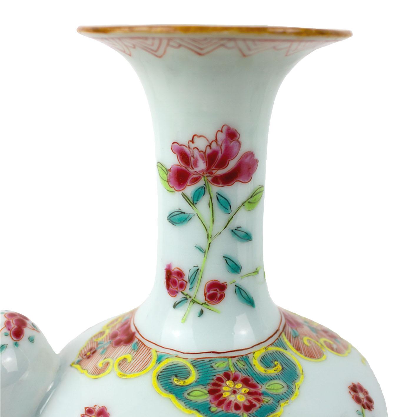 Chinese Export Porcelain Pair of Kendis, Qianlong, 1736-1795 In Good Condition In Lisbon, PT