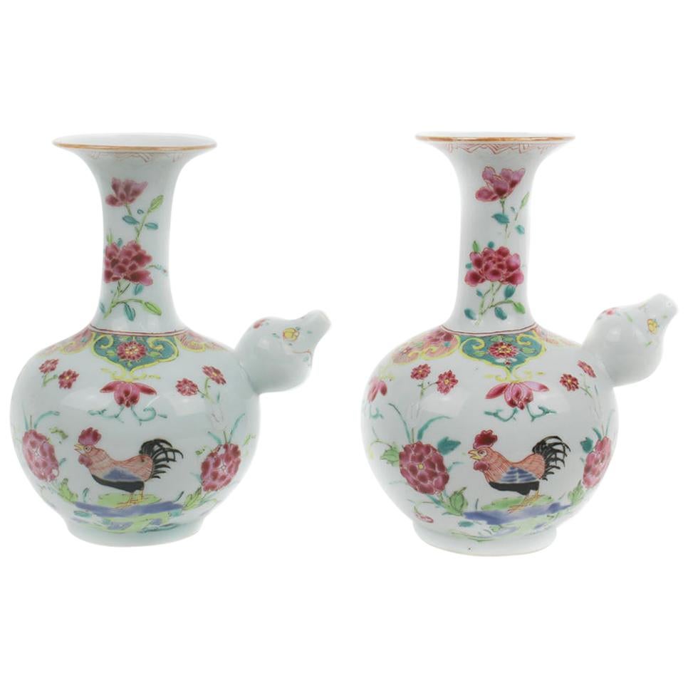 Chinese Export Porcelain Pair of Kendis, Qianlong, 1736-1795