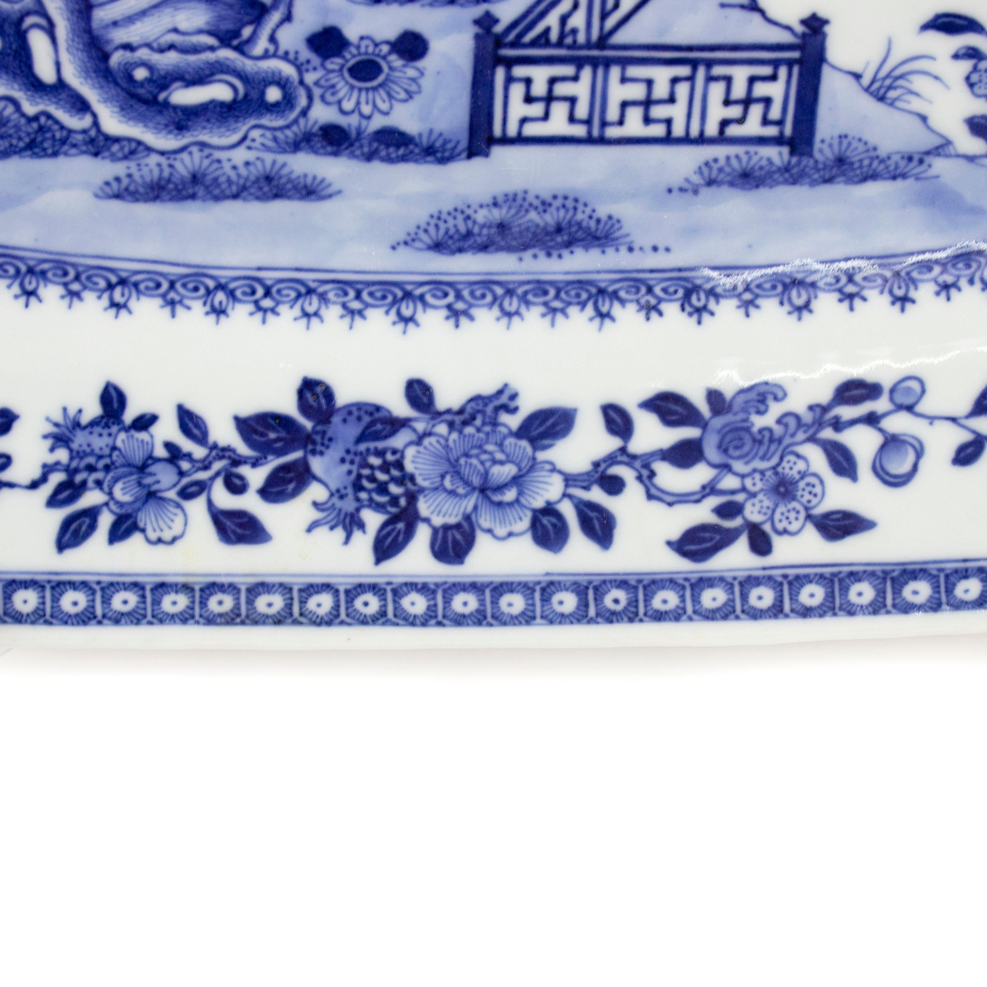 Chinese Export Porcelain Pair of Octogonal Platters, Qianlong '1736-1795' For Sale 5