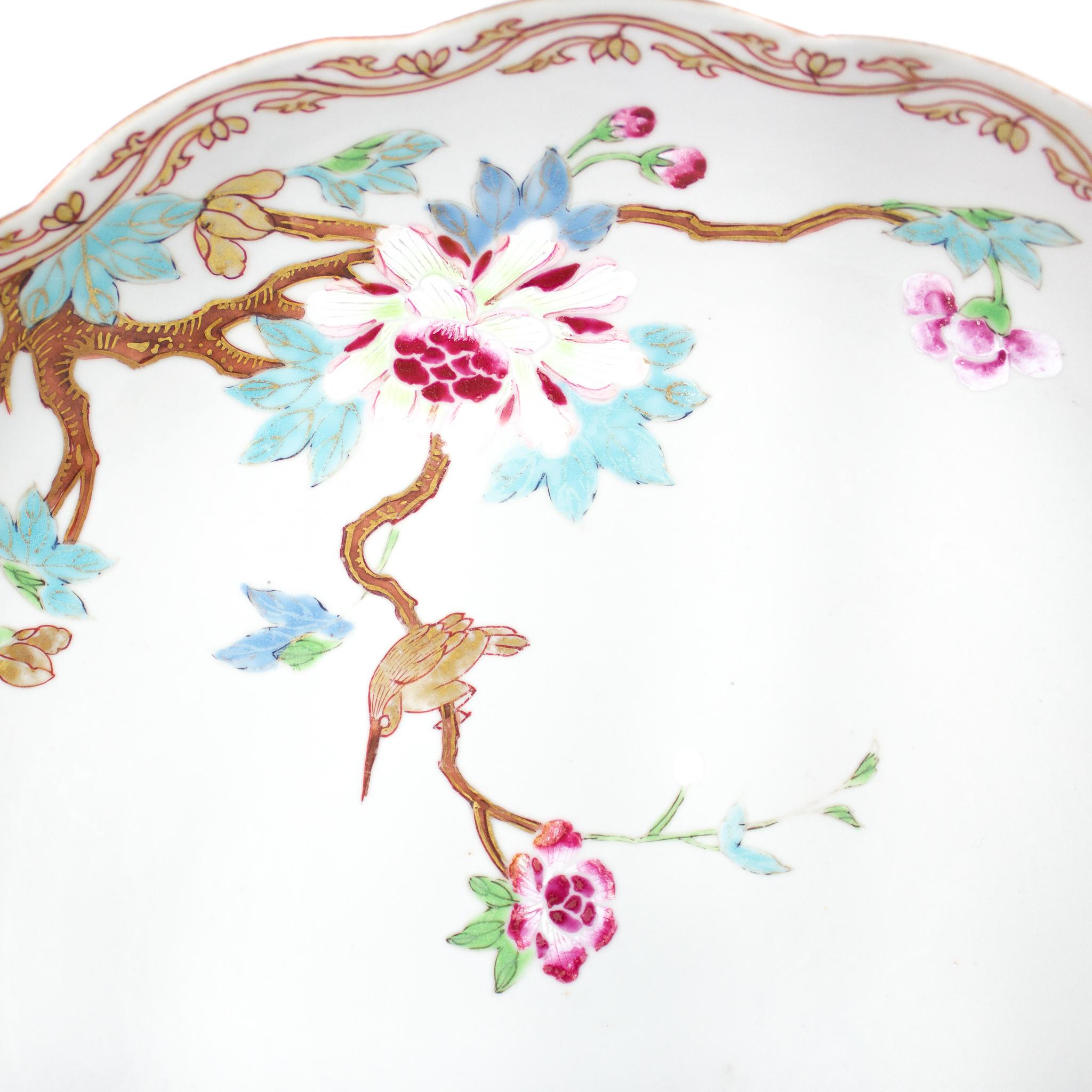 Chinese Export Porcelain Pair of Saucers, Qianlong, 1736-1795 For Sale 2