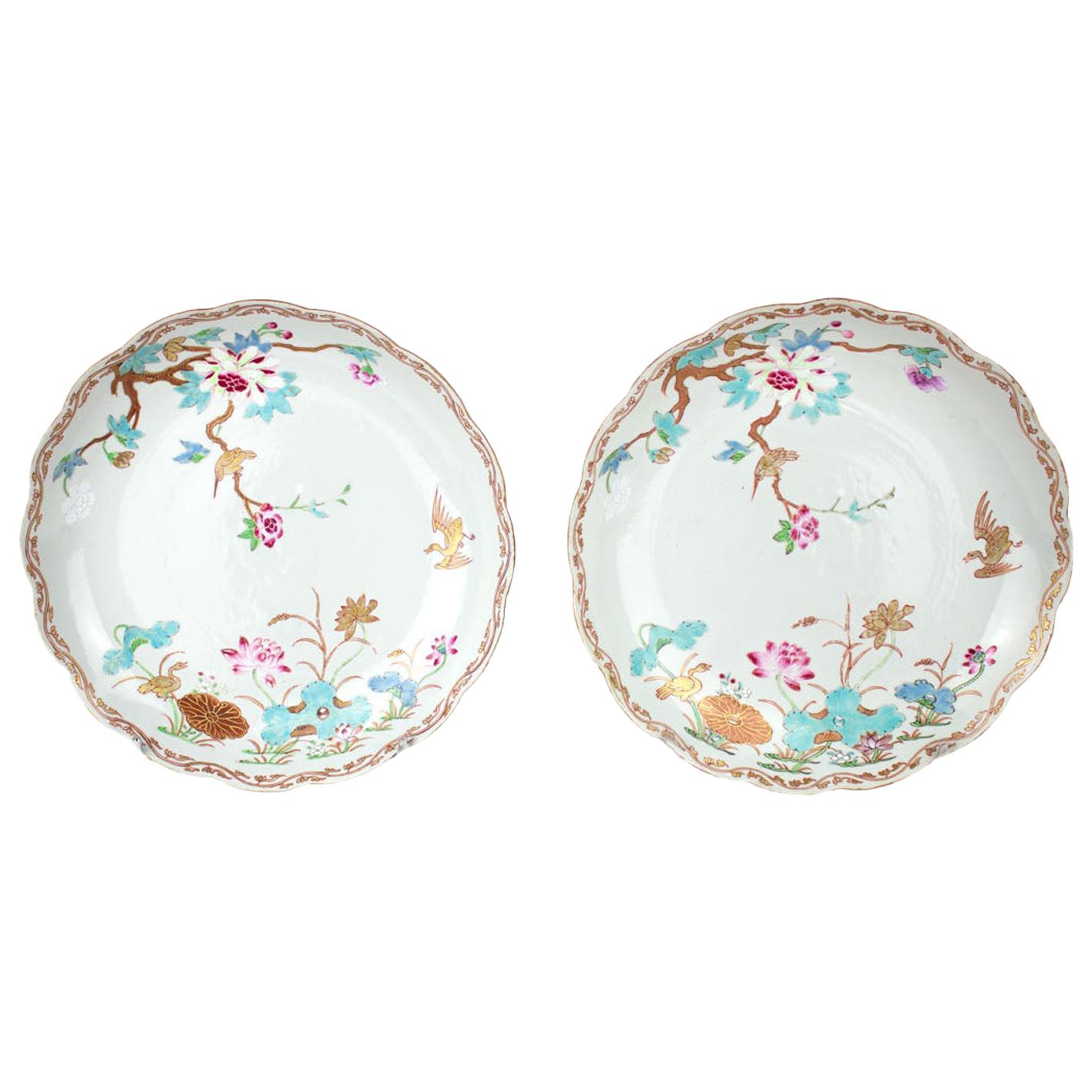 Chinese Export Porcelain Pair of Saucers, Qianlong, 1736-1795 For Sale