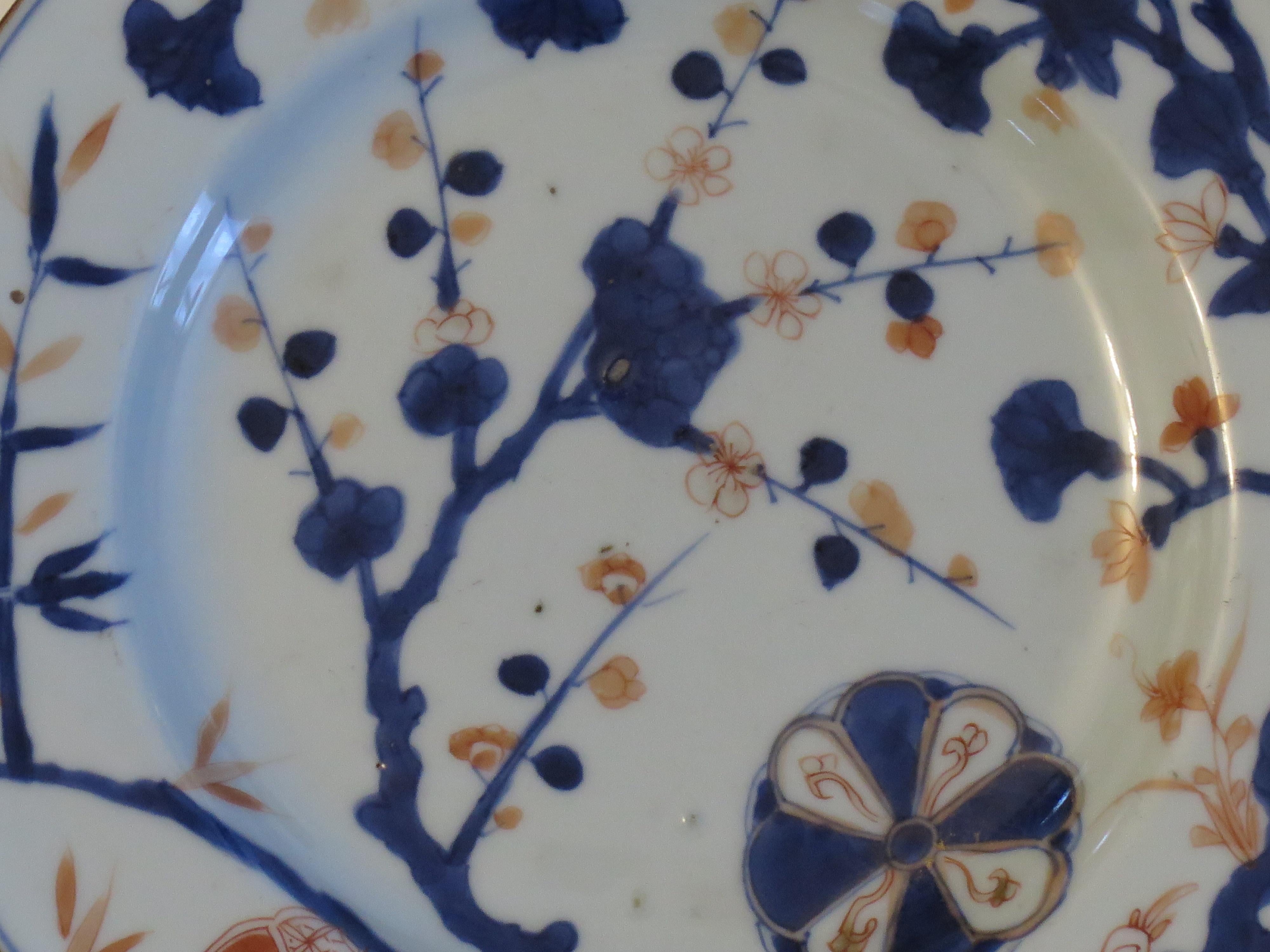 18th Century Chinese Export Porcelain Plate Kakiemon-Imari decoration, Qing Kangxi Ca 1700  For Sale