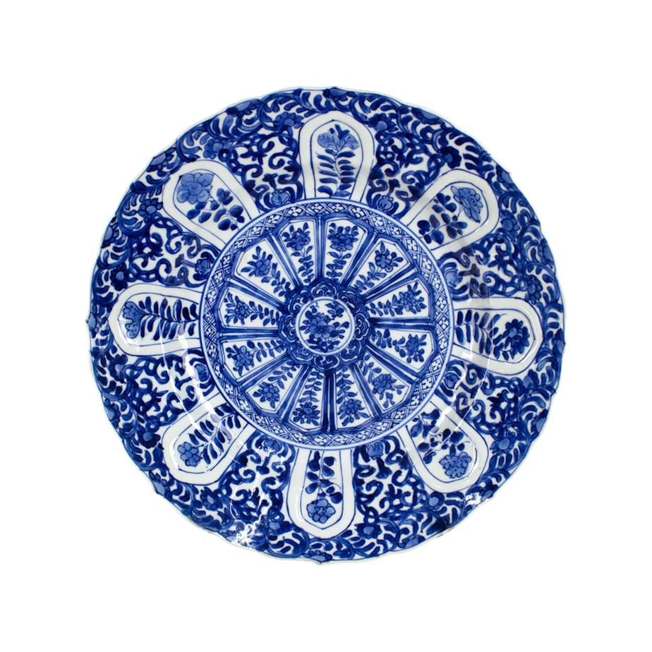 Chinese Export Porcelain Plate, Kangxi ‘1662-1722’ For Sale