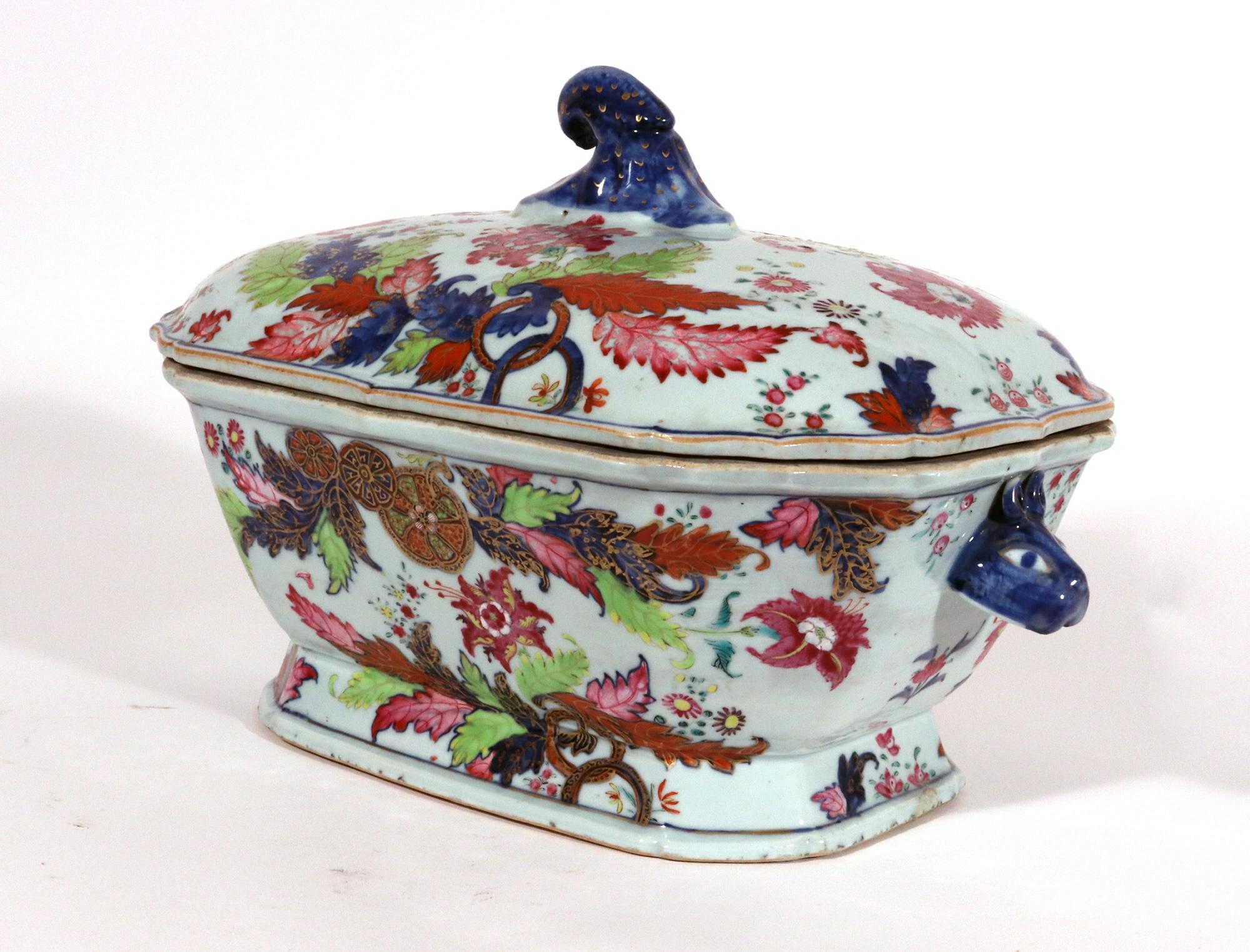 Chinese Export Porcelain Pseudo Tobacco Leaf Soup Tureen, Cover, and Stand 3