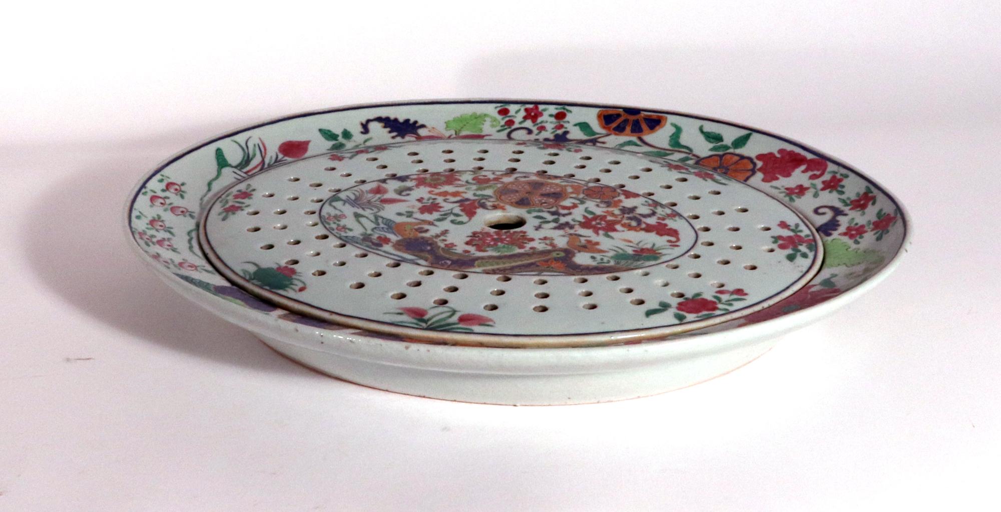 Chinese Export Porcelain Pseudo Tobacco Leaf With Ducks Large Dish and Drainer For Sale 5
