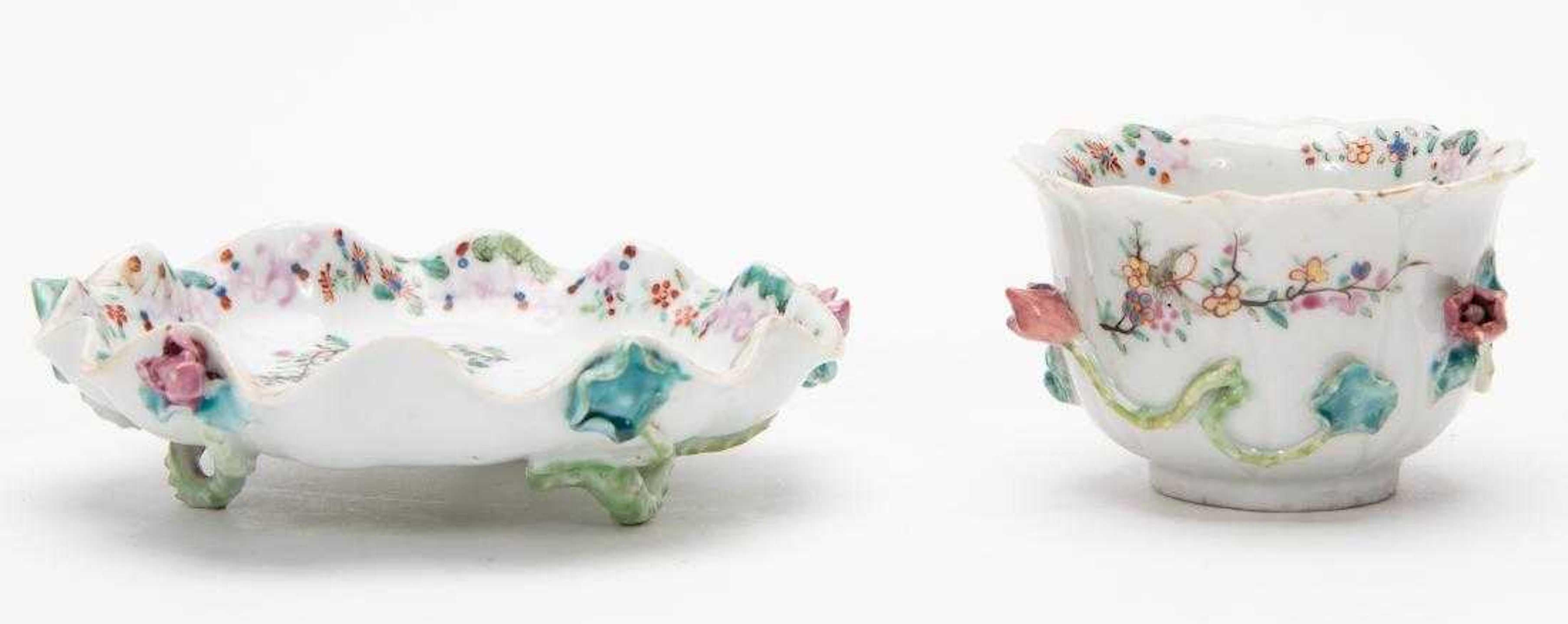 Appliqué Chinese Export Porcelain Qianlong Lotus Cup and Saucer