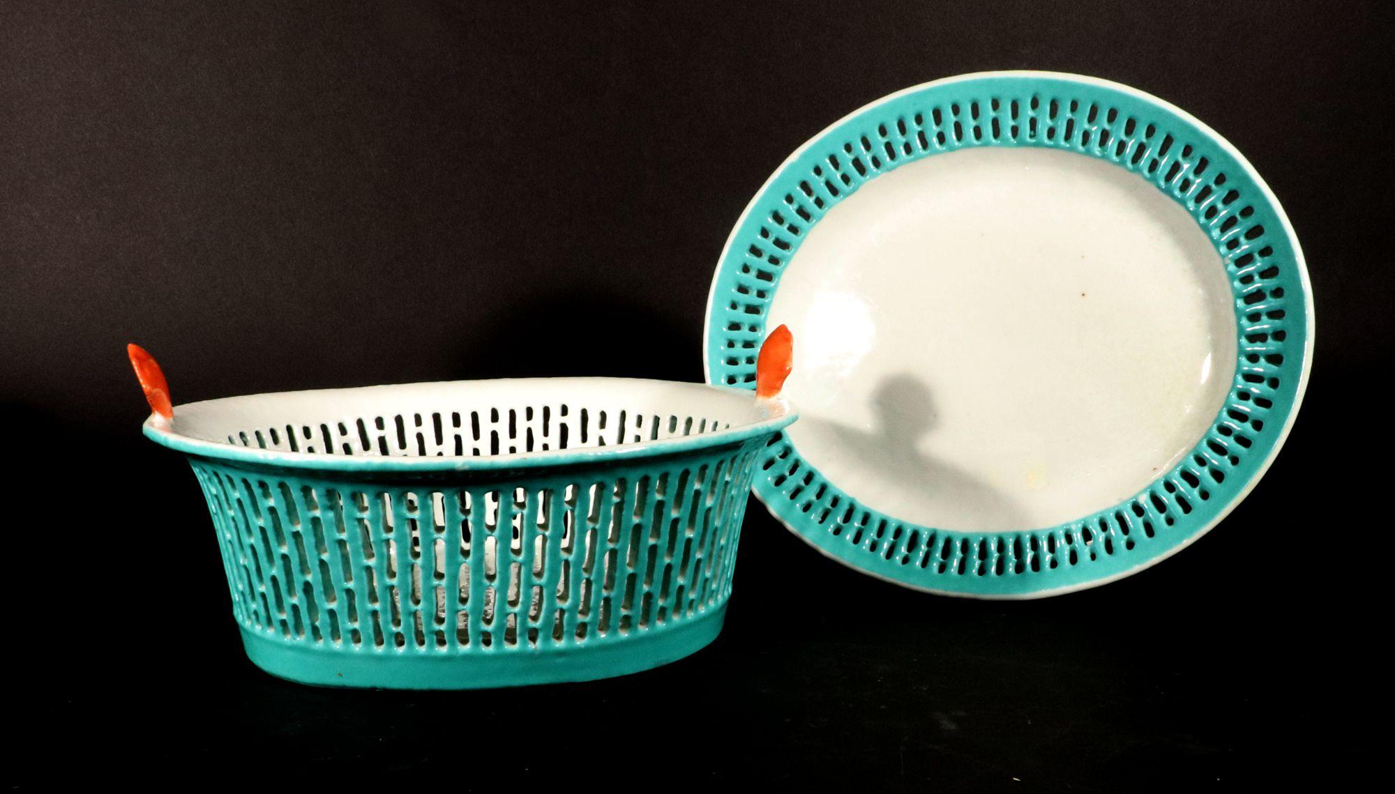 Chinese Export Porcelain Rare Turquoise Fruit Baskets & Stands- a Pair For Sale 6