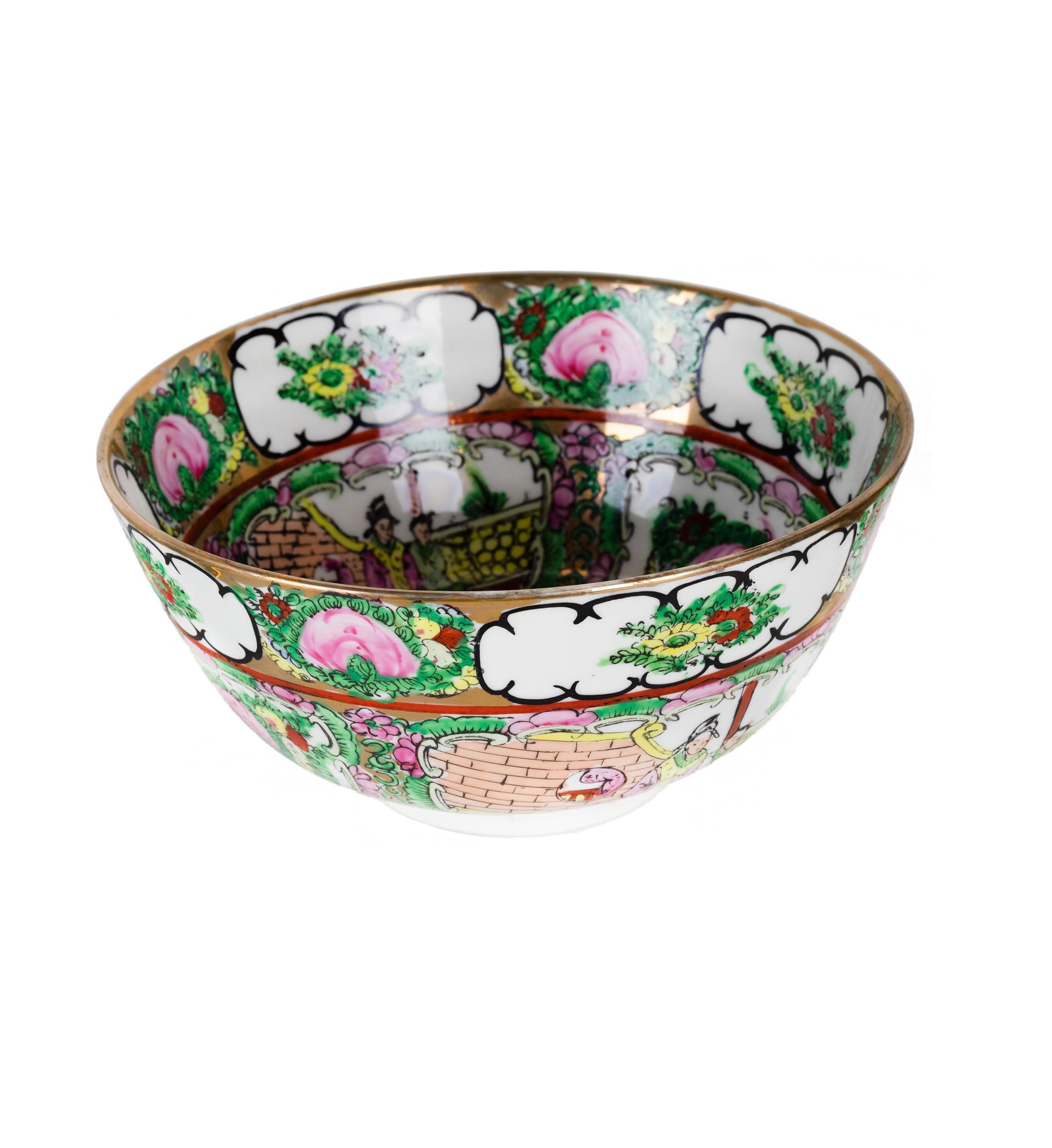 Exportation chinoise Bol à riz en porcelaine d'exportation chinoise, Macao, 20e siècle en vente