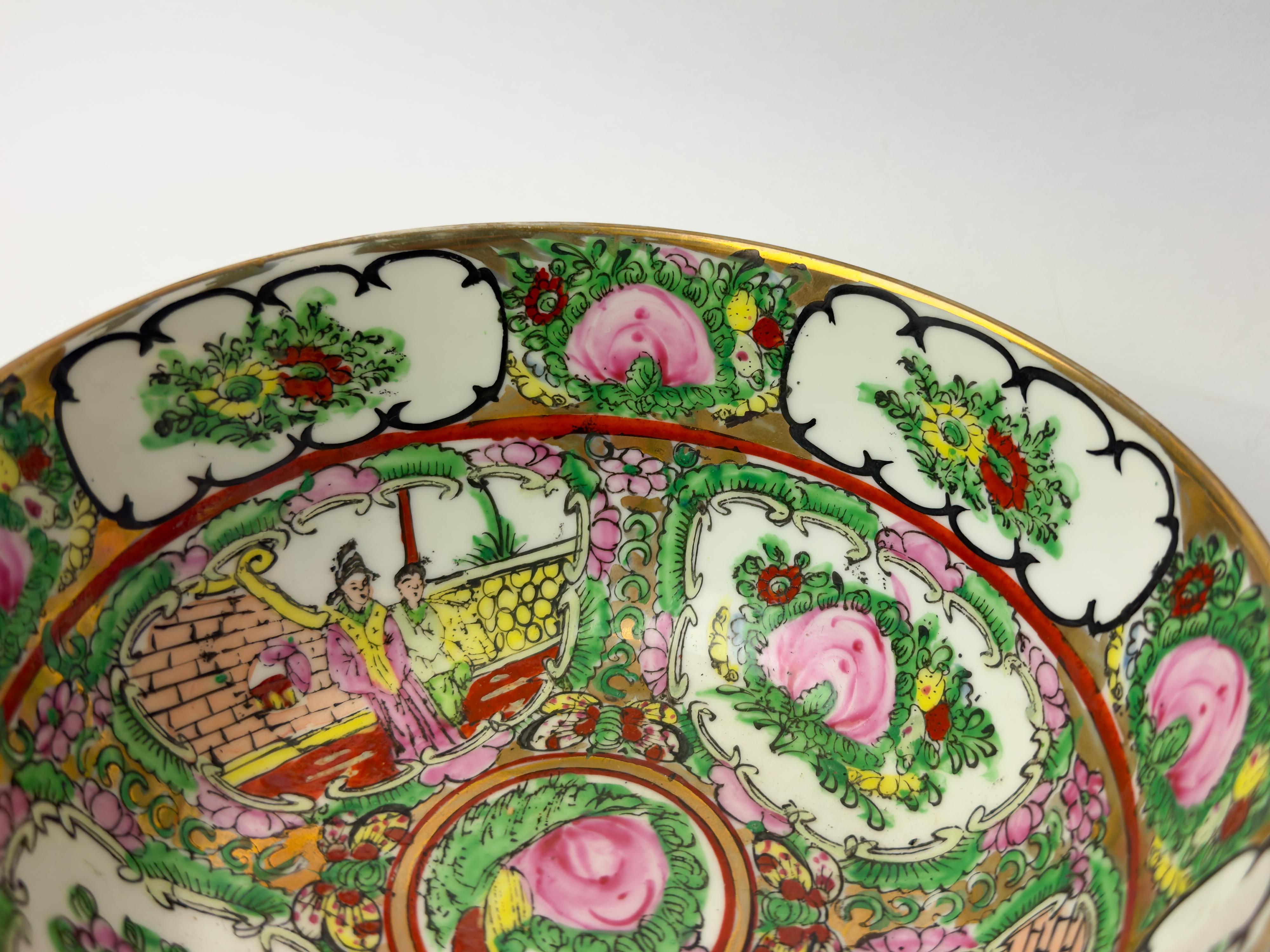 Bol à riz en porcelaine chinoise, Macao, 20e siècle en vente 1