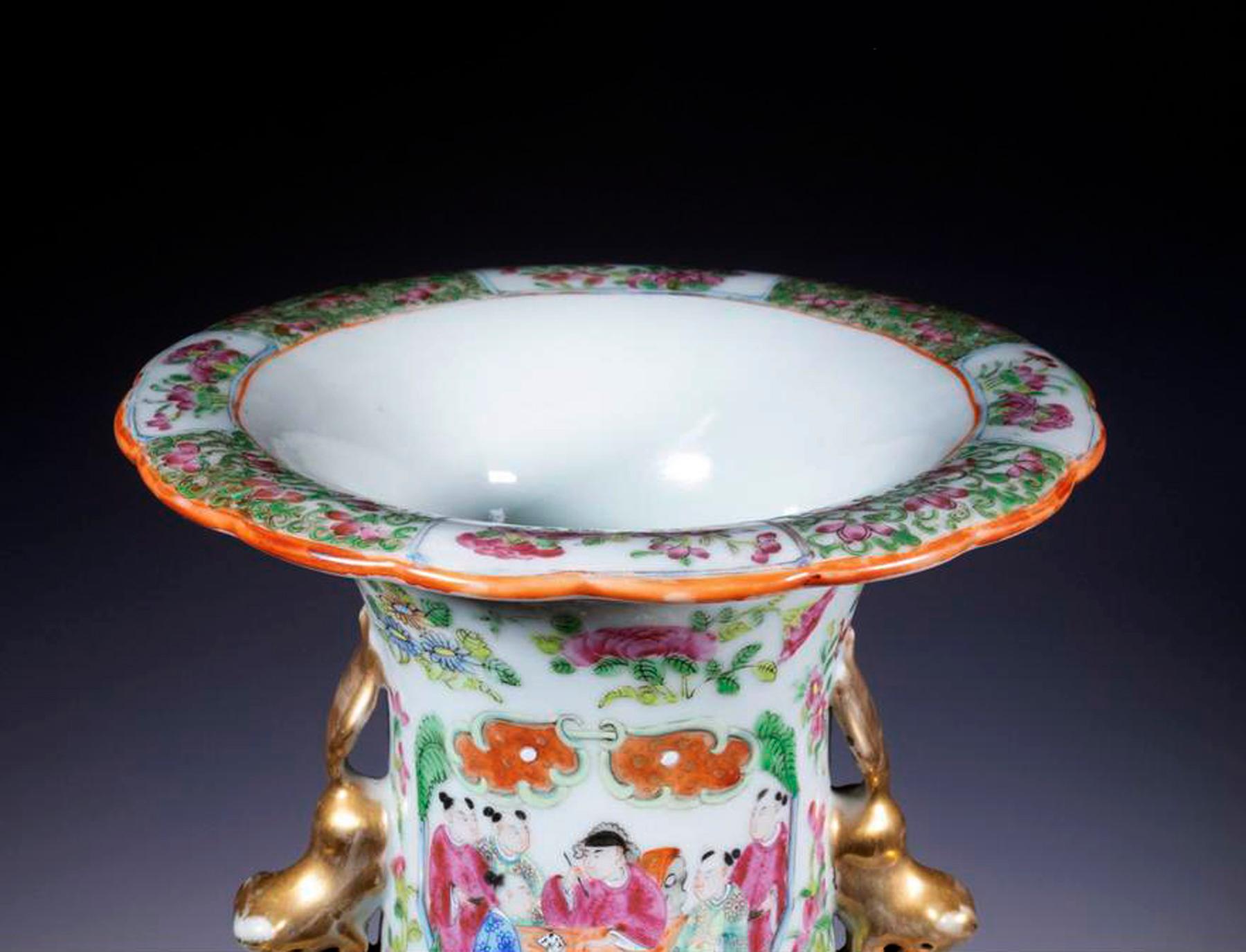 Chinese Export Porcelain Rose Medallion Large Vase 1