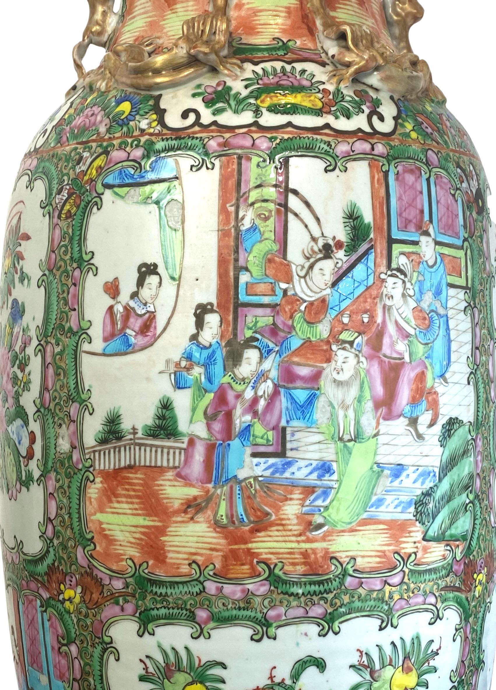 Chinesische Export-Porzellan-Vase mit Rosenmedaillon, Kanton, um 1900 im Angebot 5