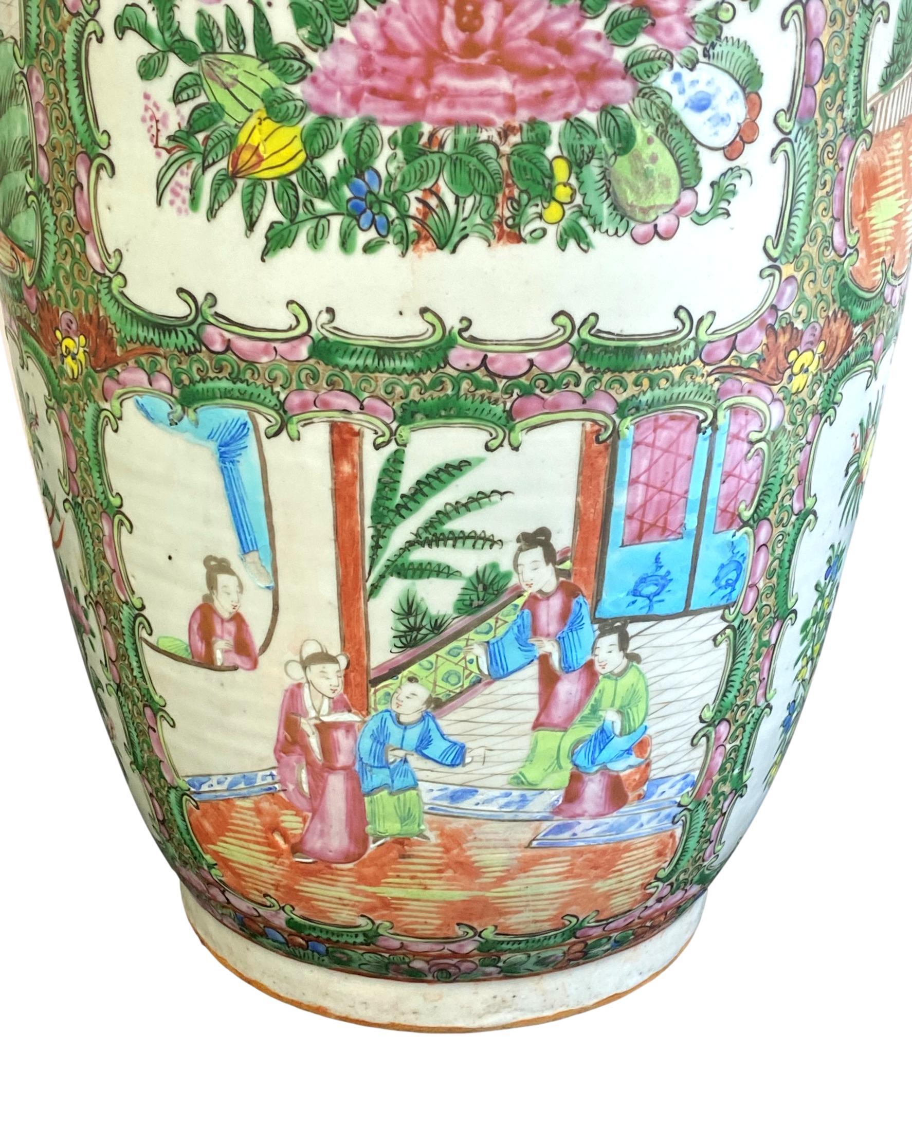 Chinesische Export-Porzellan-Vase mit Rosenmedaillon, Kanton, um 1900 im Angebot 9