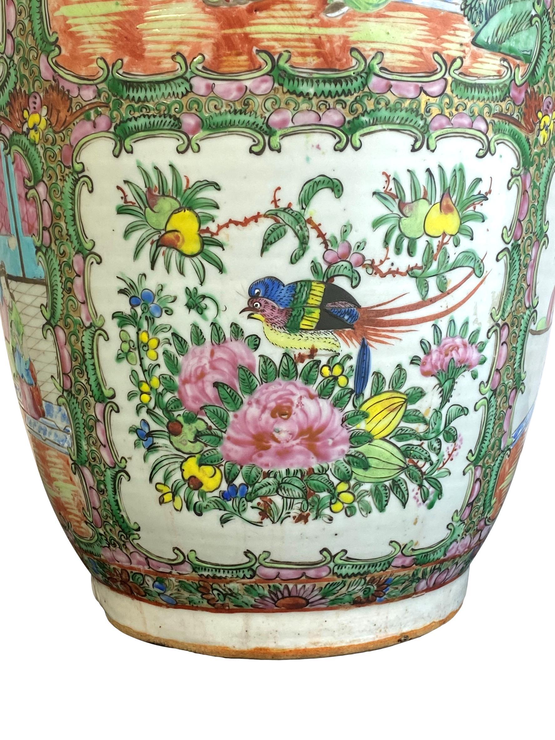 Chinesische Export-Porzellan-Vase mit Rosenmedaillon, Kanton, um 1900 im Angebot 10