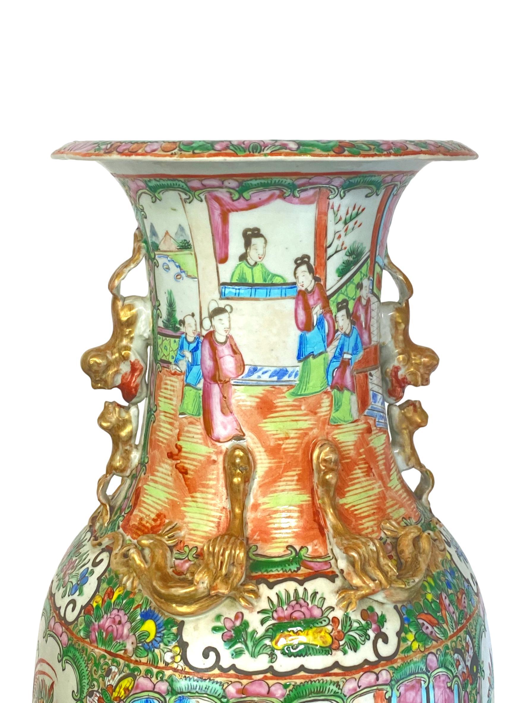Chinesische Export-Porzellan-Vase mit Rosenmedaillon, Kanton, um 1900 im Angebot 2