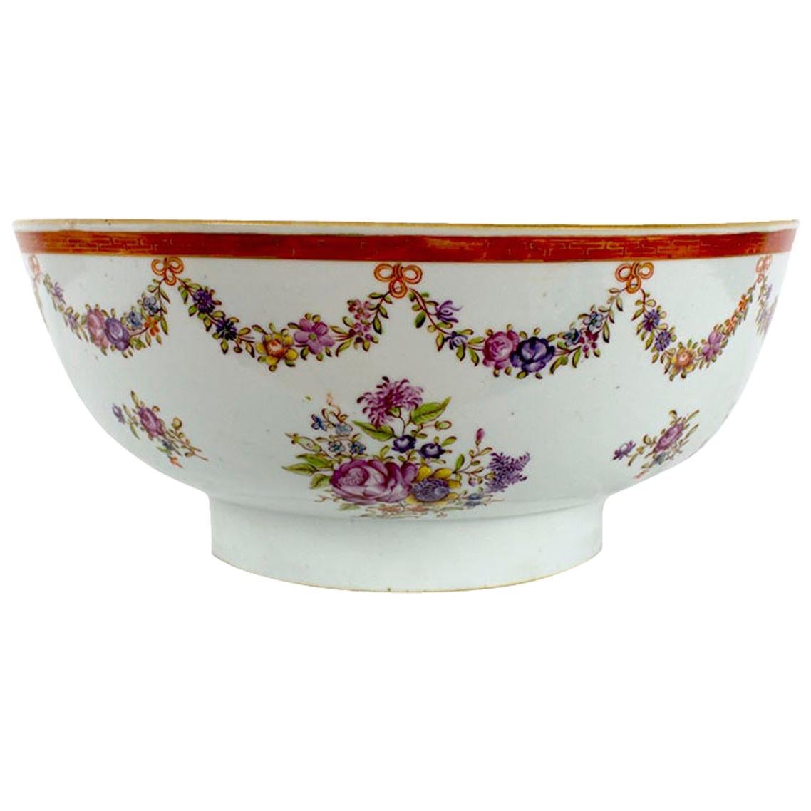 Chinese Export Porcelain Rounded Bowl, Qianlong, ‘1736-1795’ For Sale