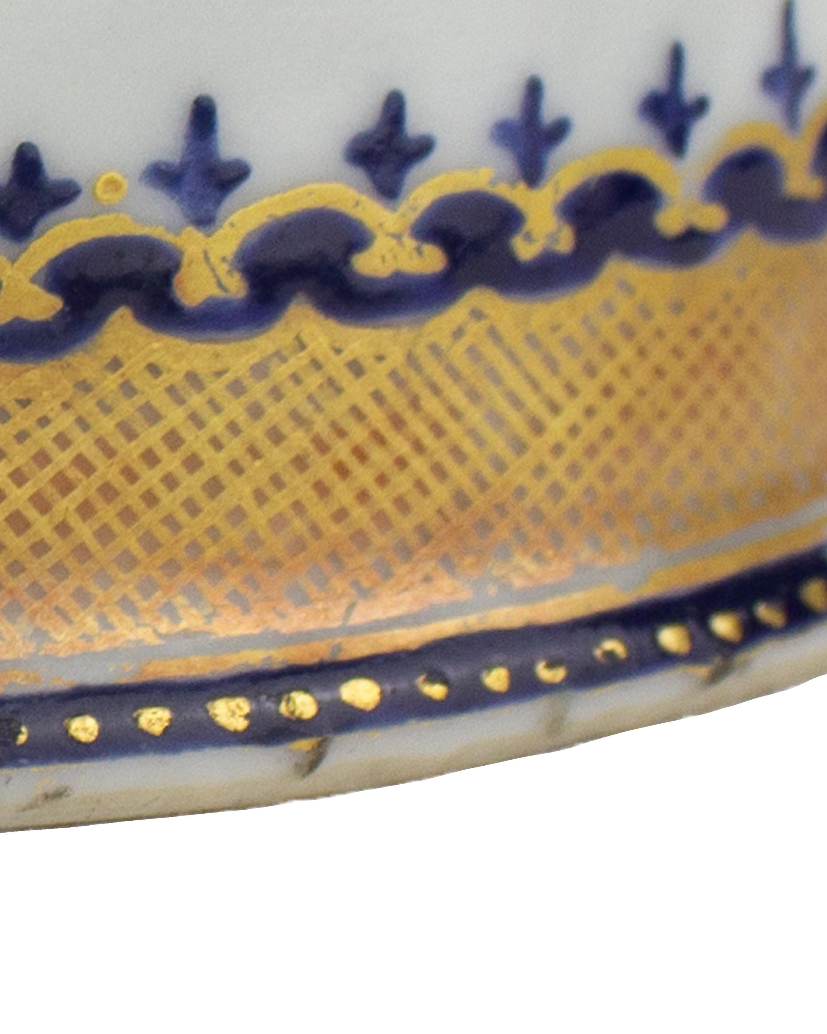 Chinese Export Porcelain Salt-Cellar, Qianlong Period, '1736-1795' For Sale 2
