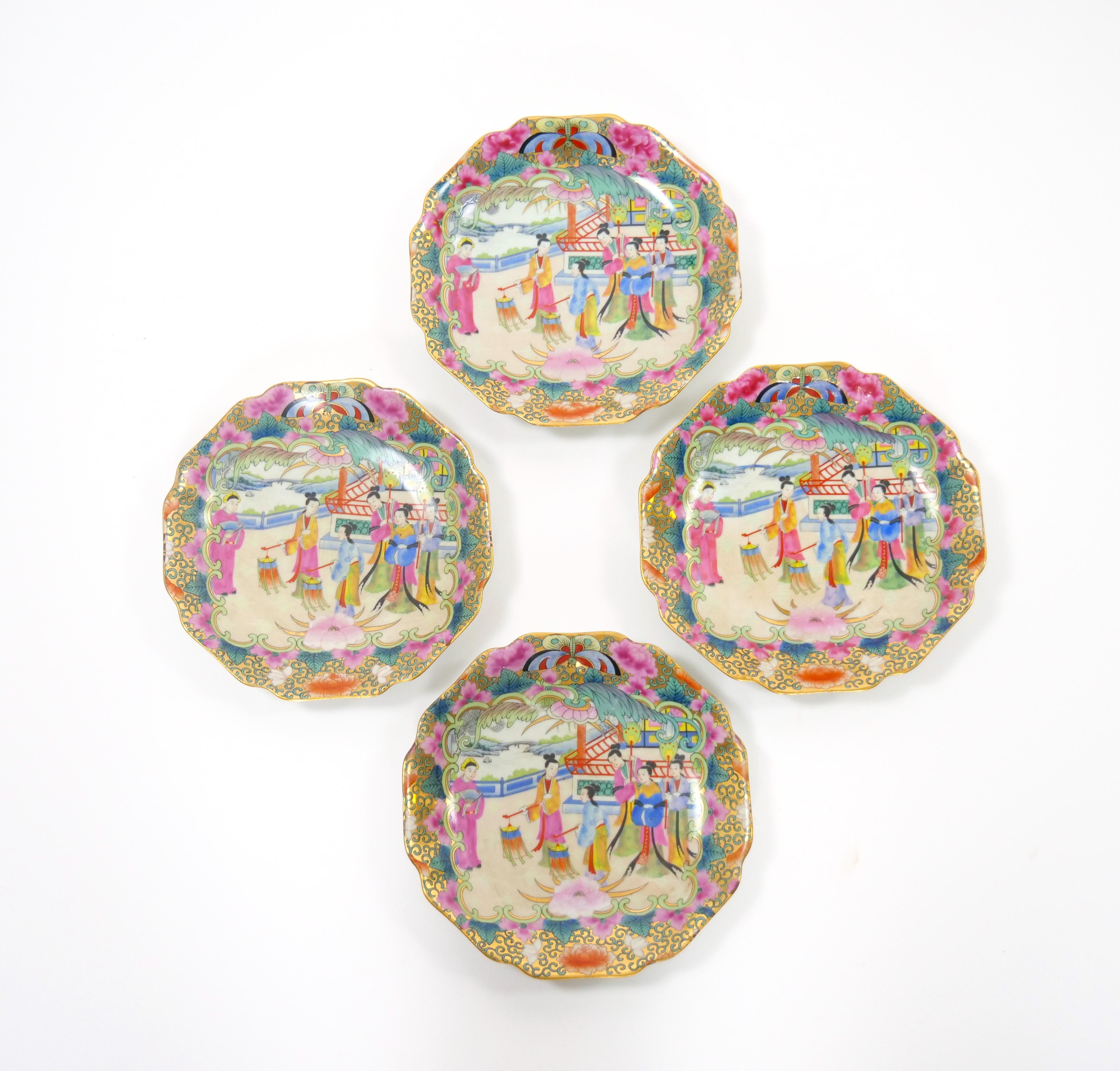 Porcelaine Plat de service en porcelaine d'exportation chinoise avec médaillon rose, Qing en vente
