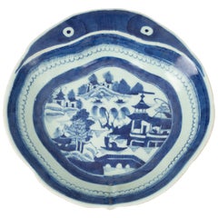 Chinese Export Porcelain Shrimp Dish