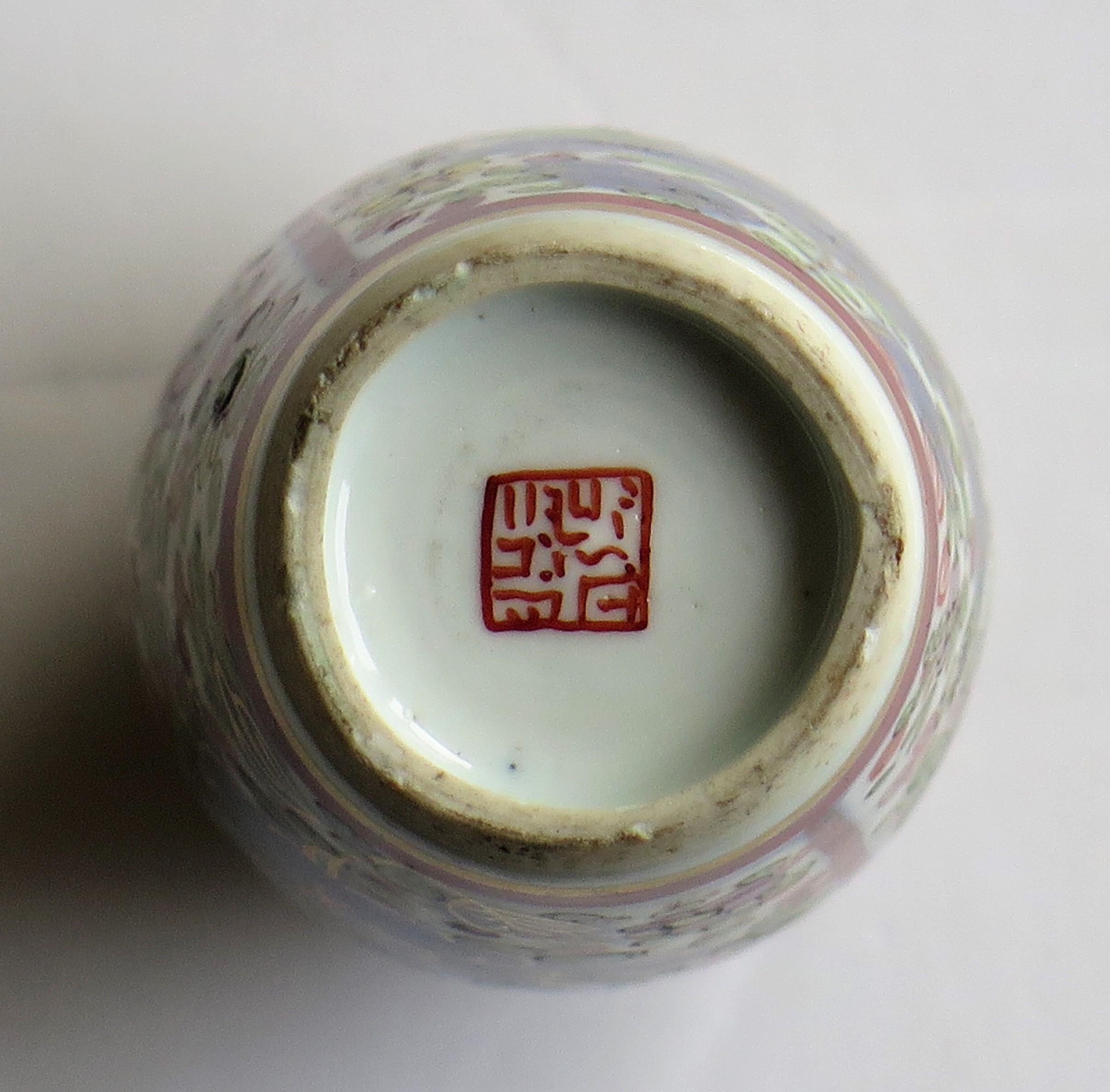 Chinesische Export-Porzellanflasche oder Deckelflasche, handbemalt, Qing, frühes 19. Jahrhundert. im Angebot 14
